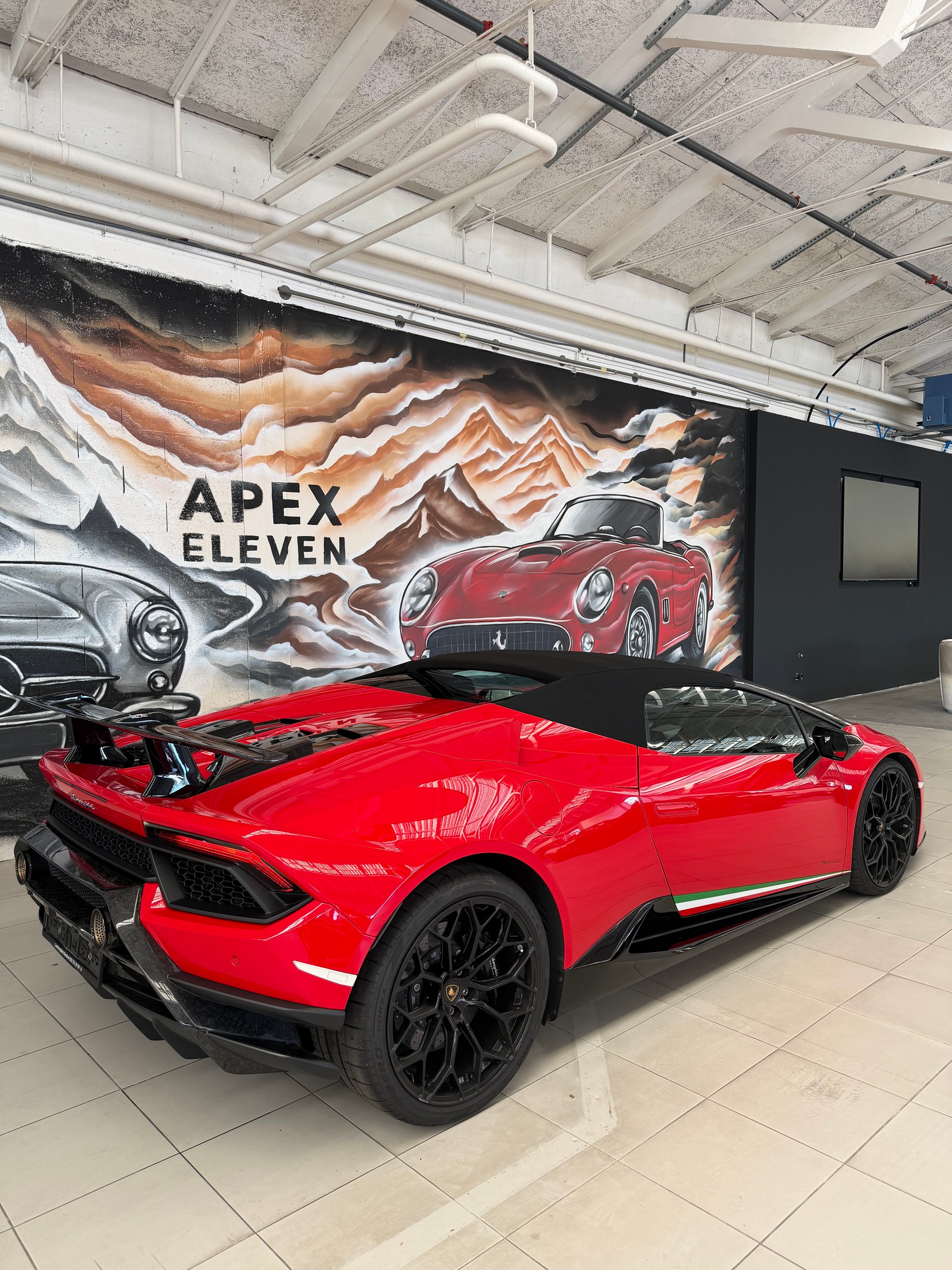 LAMBORGHINI Huracan LP640-4 Spyder Performante DCT-showroom-element-2