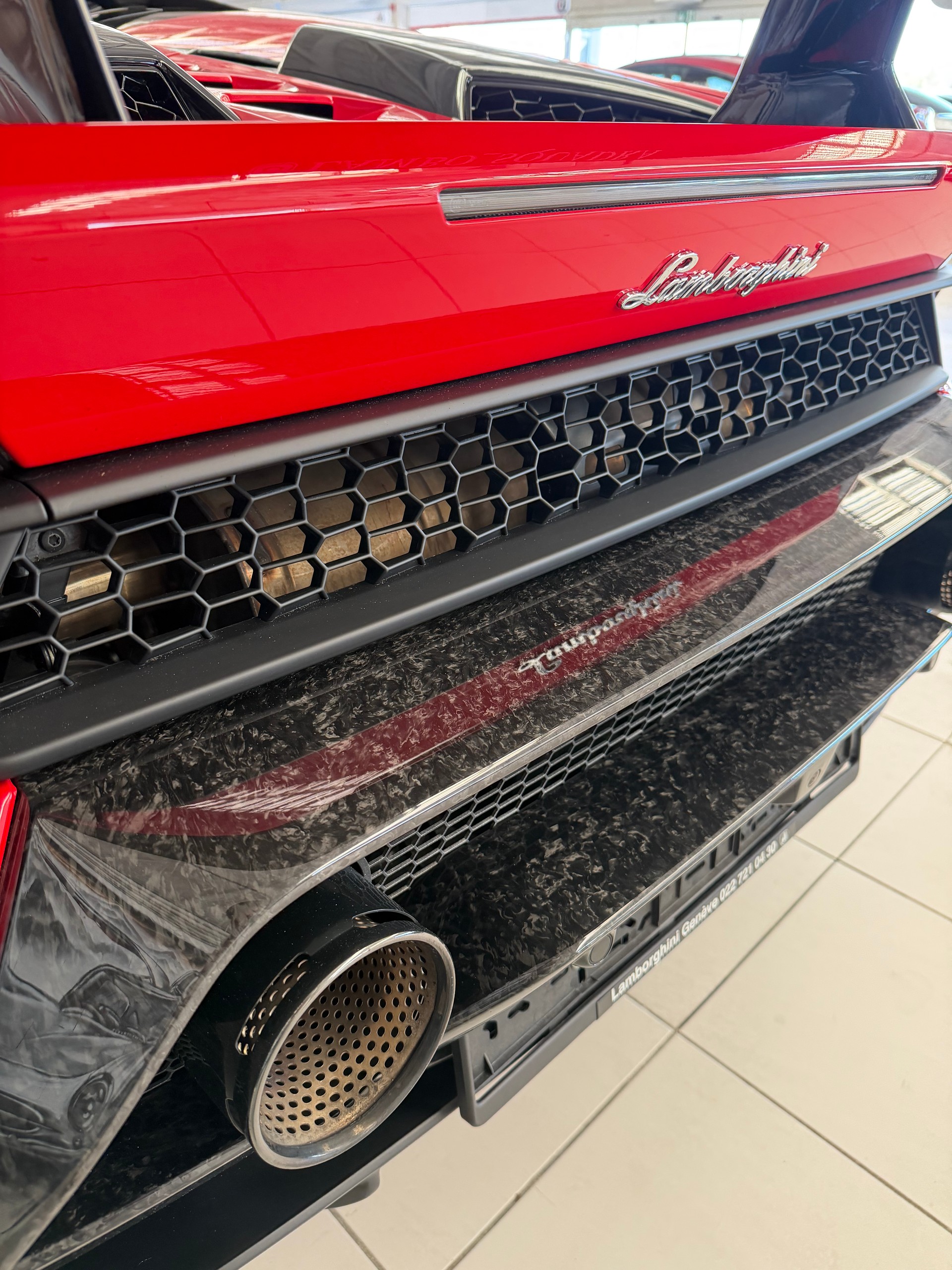 LAMBORGHINI Huracan LP640-4 Spyder Performante DCT-image-7