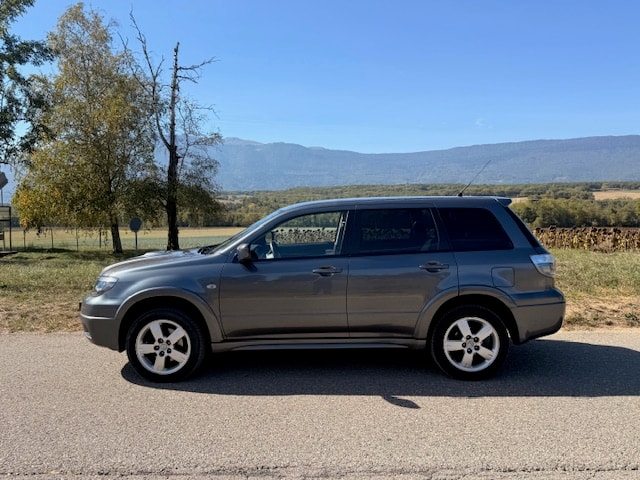 MITSUBISHI Outlander 2.0 16V Turbo-image-3