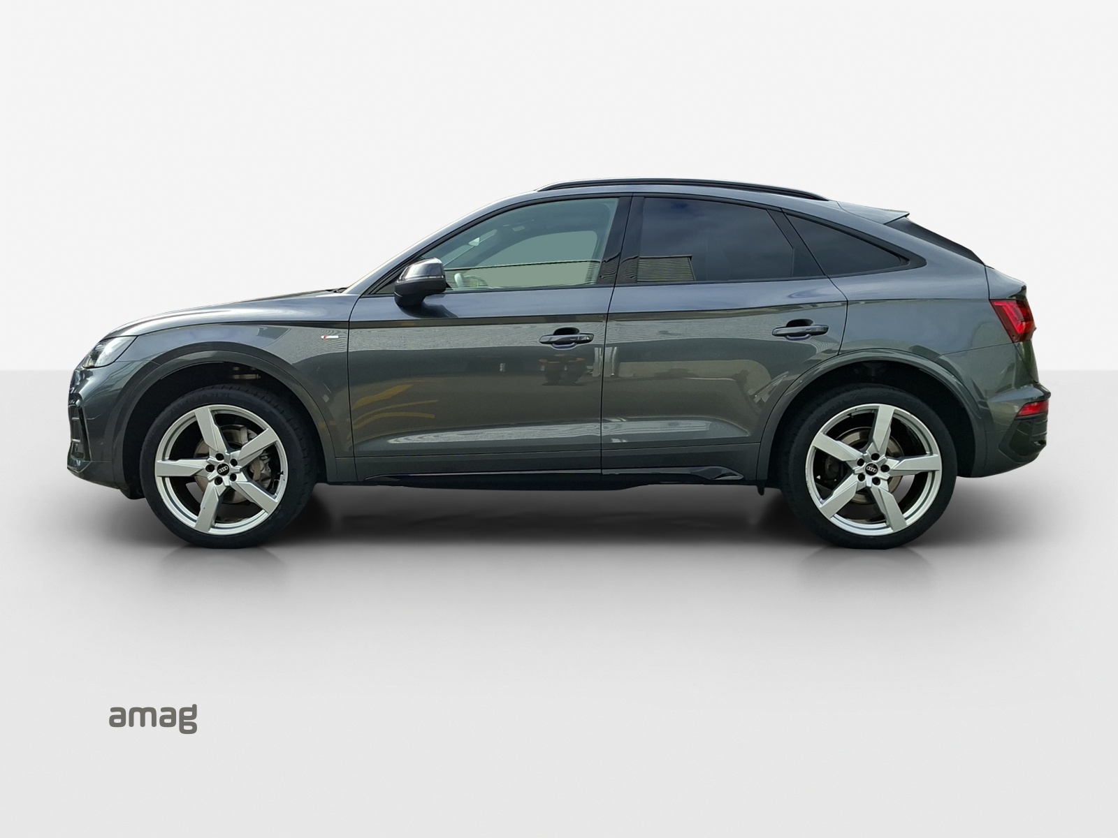 AUDI Q5 Sportback 40 TDI Blackedition quattro S-tronic-image-1