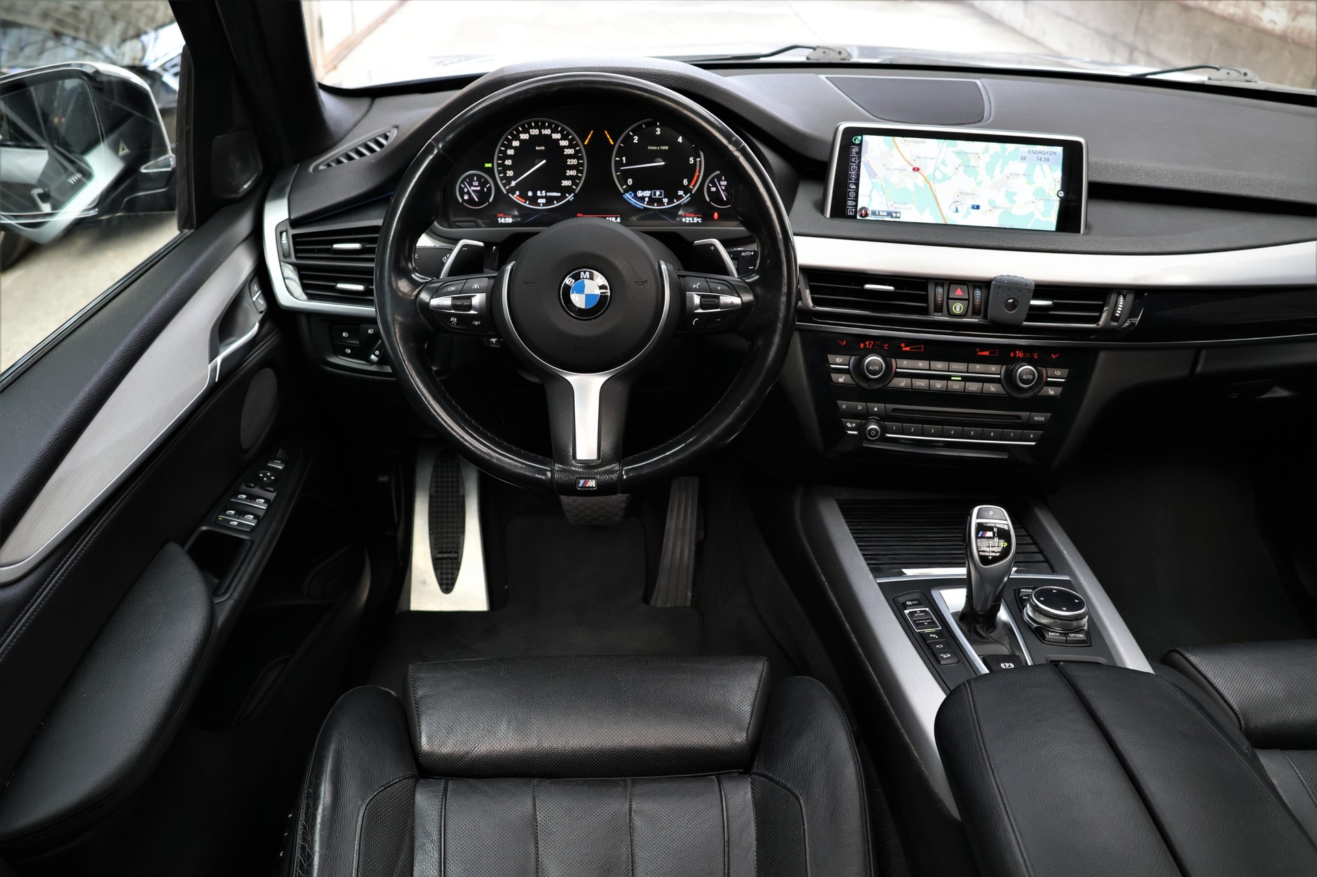 BMW X5 xDrive M50d Steptronic(CH)-image-12
