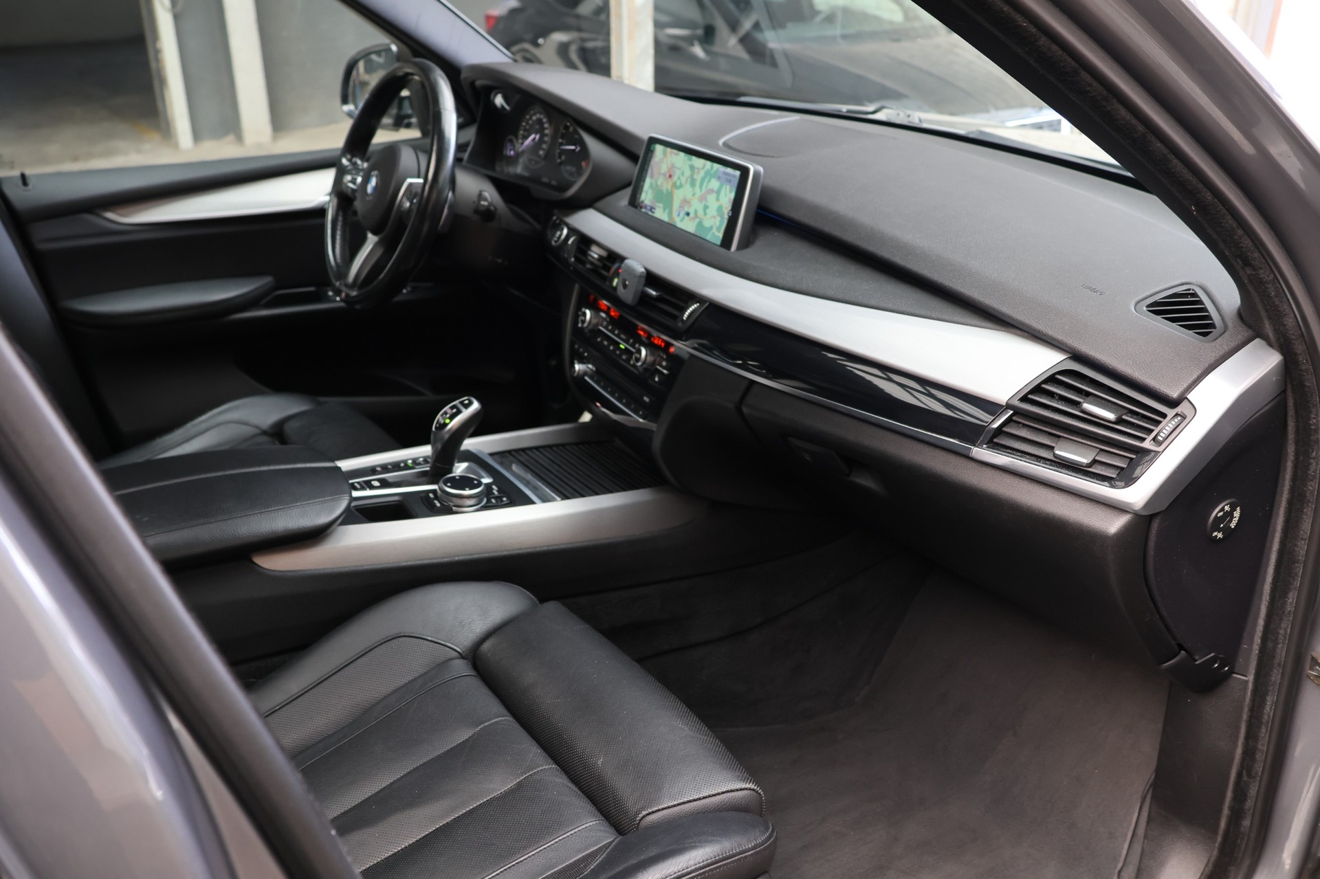 BMW X5 xDrive M50d Steptronic(CH)-image-18