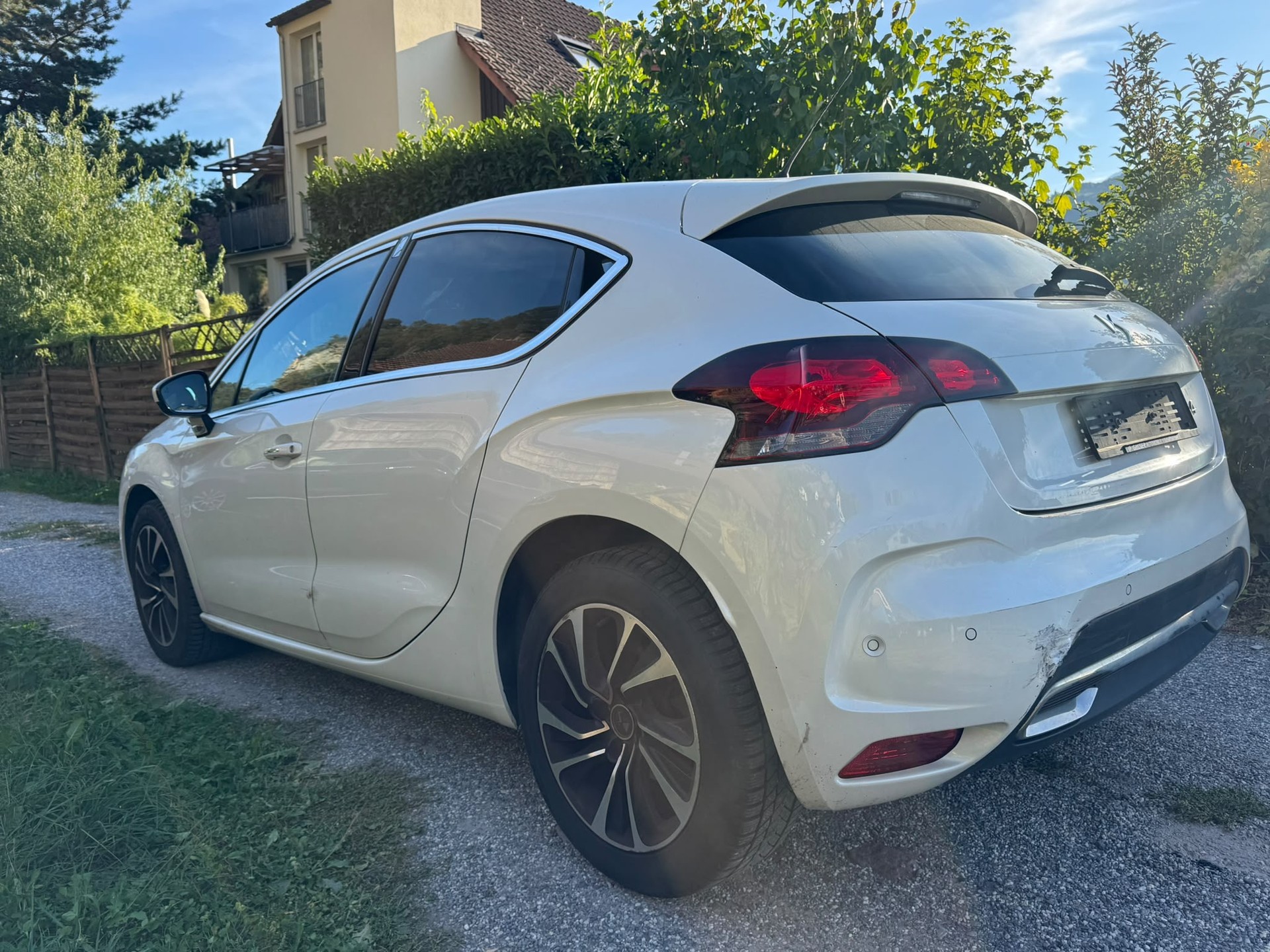 DS AUTOMOBILES DS 4 1.6 THP Sport Chic Automatic-image-4