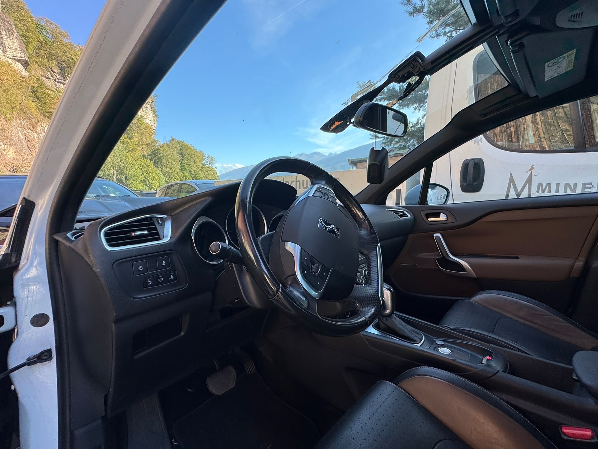 DS AUTOMOBILES DS 4 1.6 THP Sport Chic Automatic-image-13