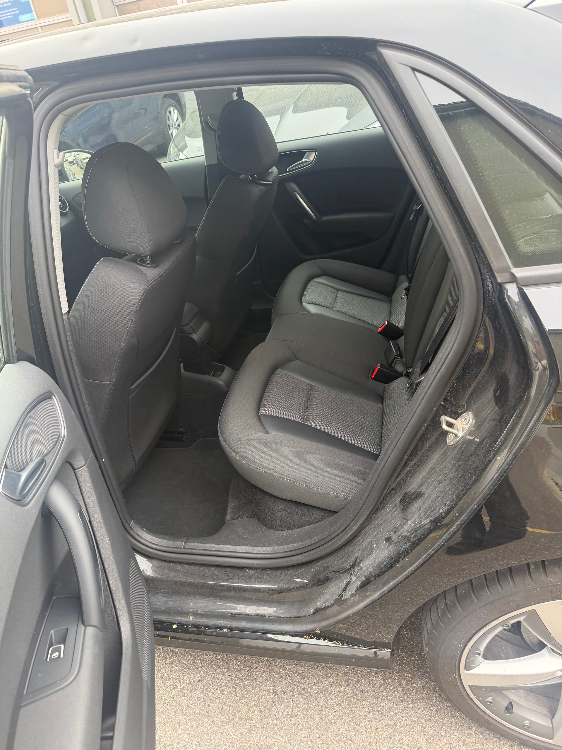 AUDI A1 Sportback 1.0 TFSI Sport-image-6