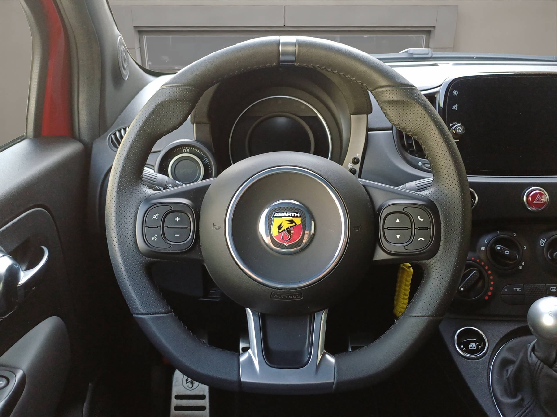 FIAT 500 Abarth-image-9