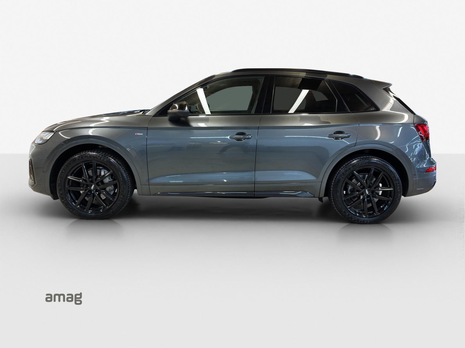 AUDI Q5 45 TFSI Black Edition quattro S-tronic-image-1