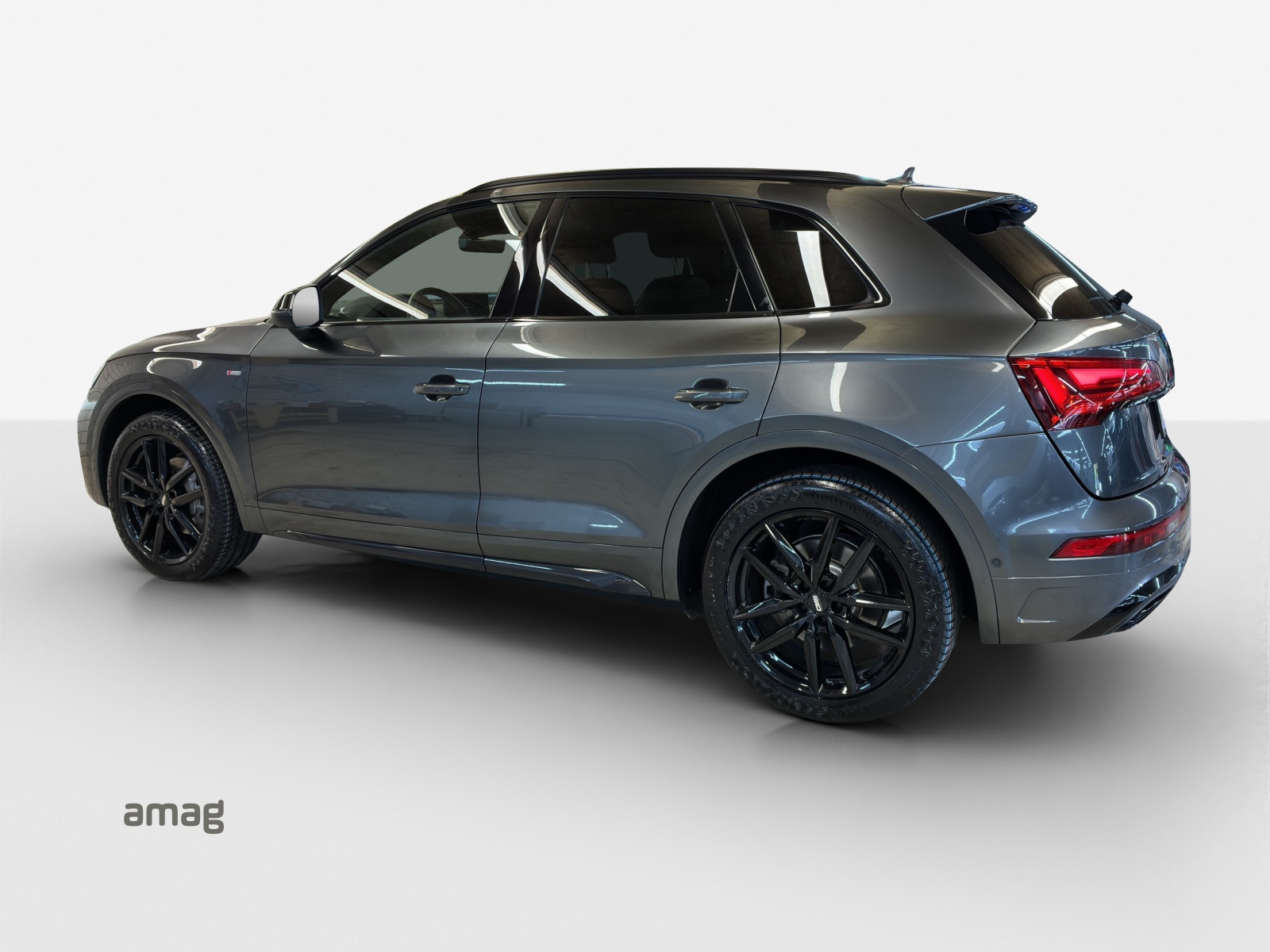 AUDI Q5 45 TFSI Black Edition quattro S-tronic-showroom-element-2