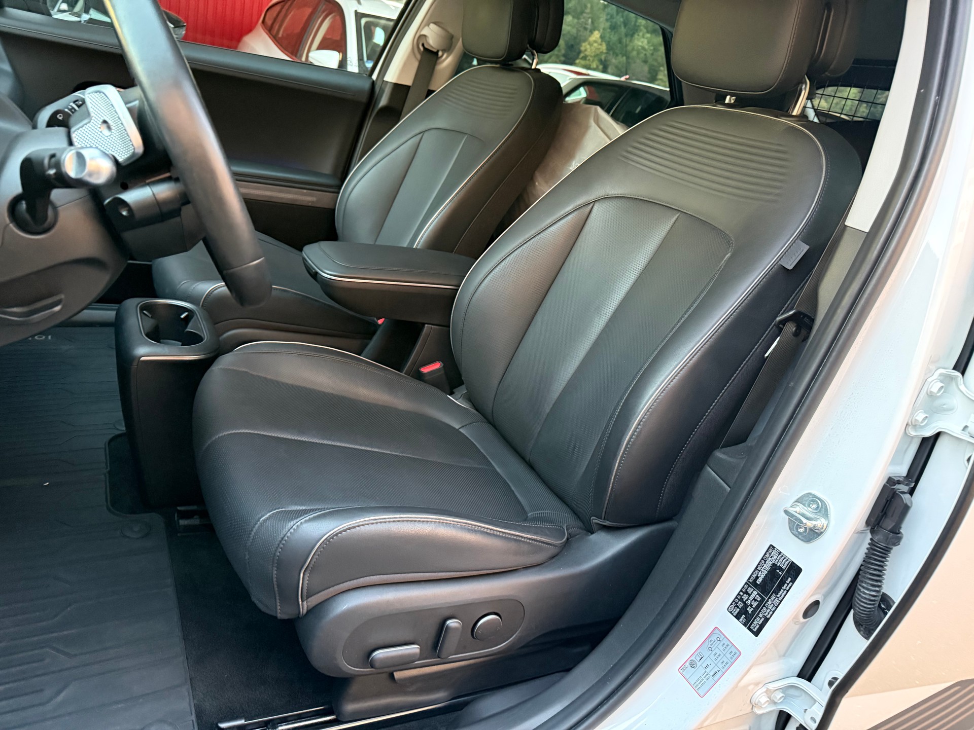 HYUNDAI Ioniq 5 77kWh Amplia 2WD-image-3