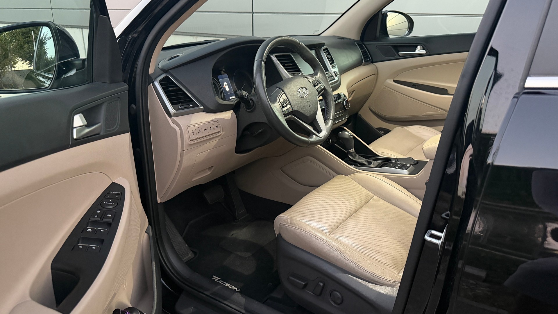 HYUNDAI Tucson 2.0 CRDI Vertex 4WD Automatic-image-7