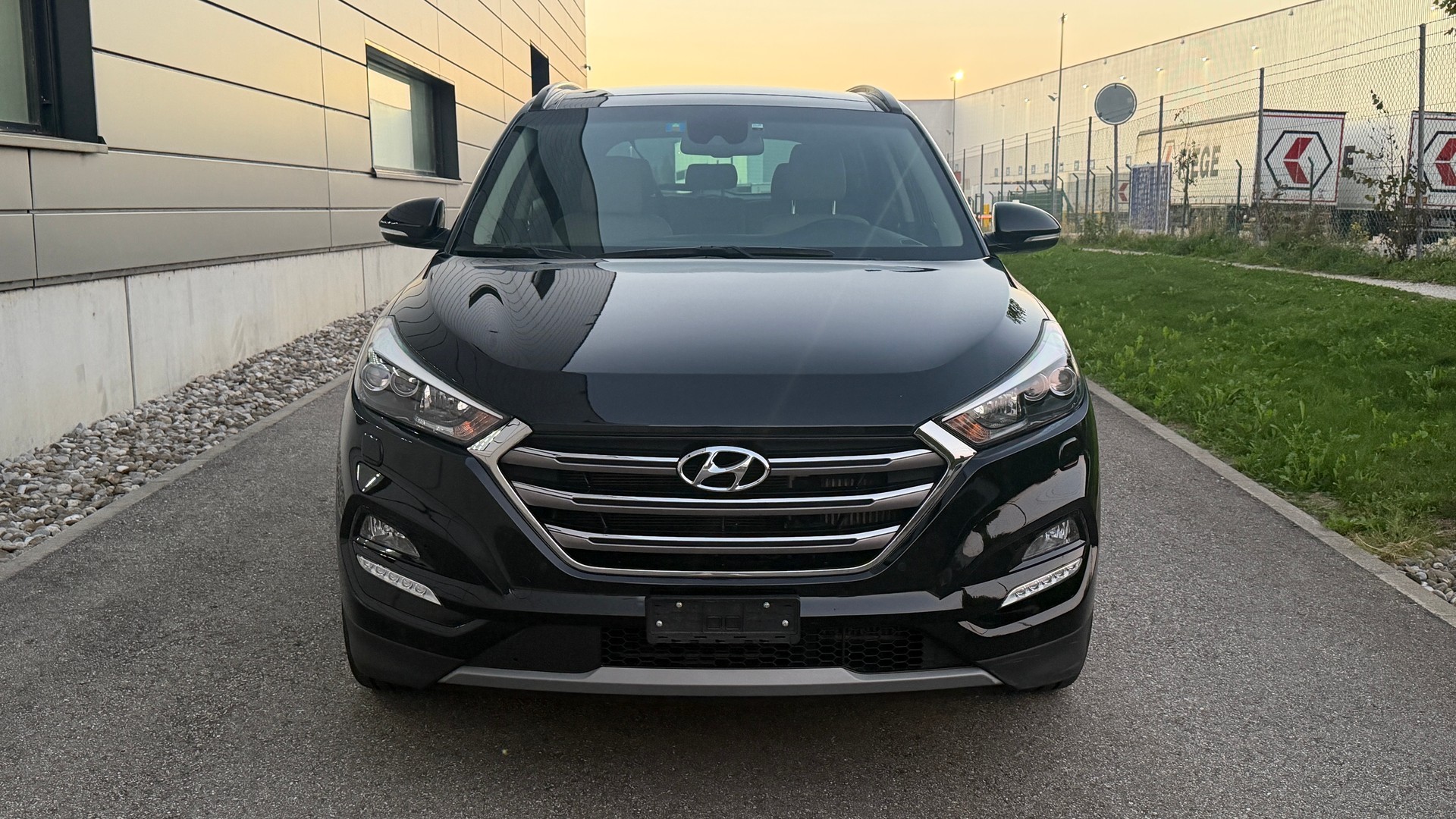 HYUNDAI Tucson 2.0 CRDI Vertex 4WD Automatic-image-6