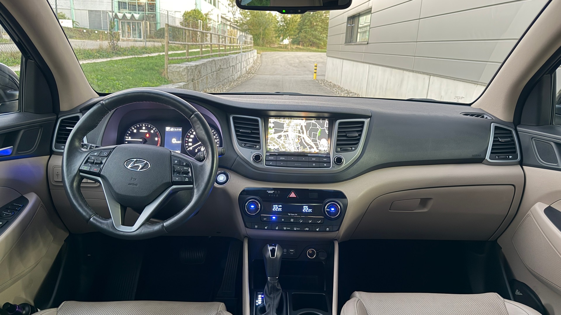 HYUNDAI Tucson 2.0 CRDI Vertex 4WD Automatic-image-9