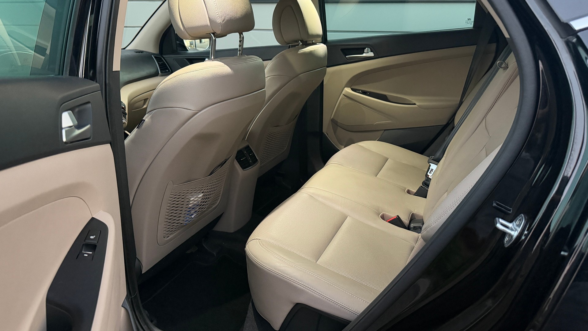 HYUNDAI Tucson 2.0 CRDI Vertex 4WD Automatic-image-8