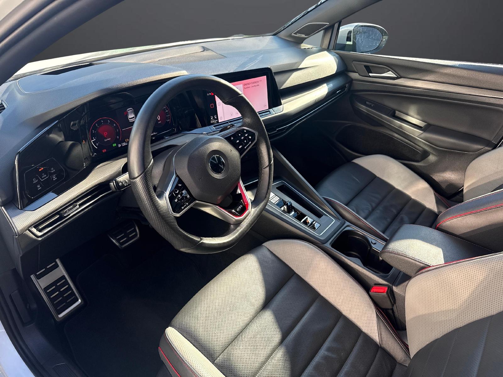 VW Golf VIII 2.0 TSI GTI DSG-image-6