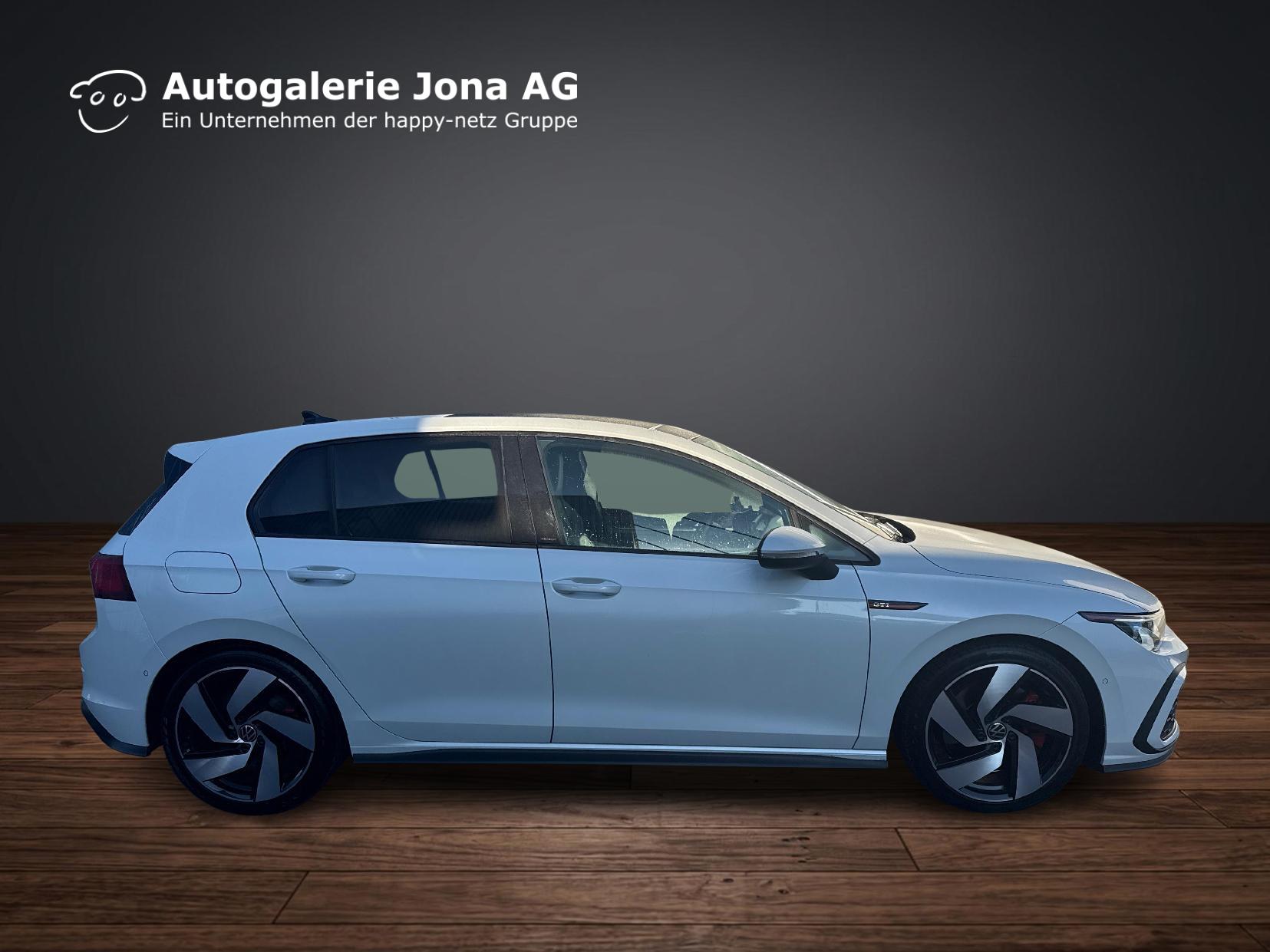 VW Golf VIII 2.0 TSI GTI DSG-image-2