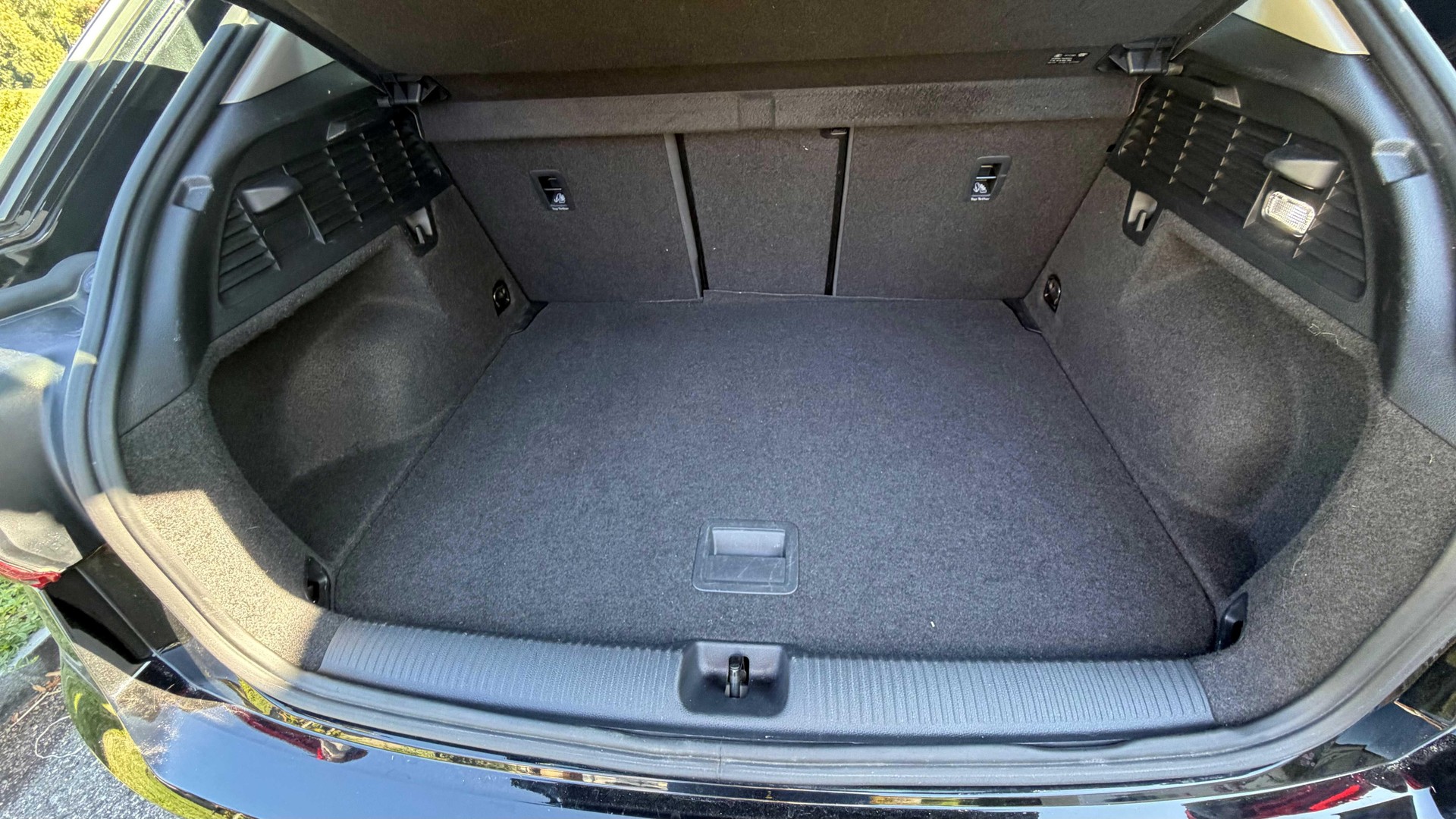 AUDI 1.4 TFSI Design S-Tronic-image-5