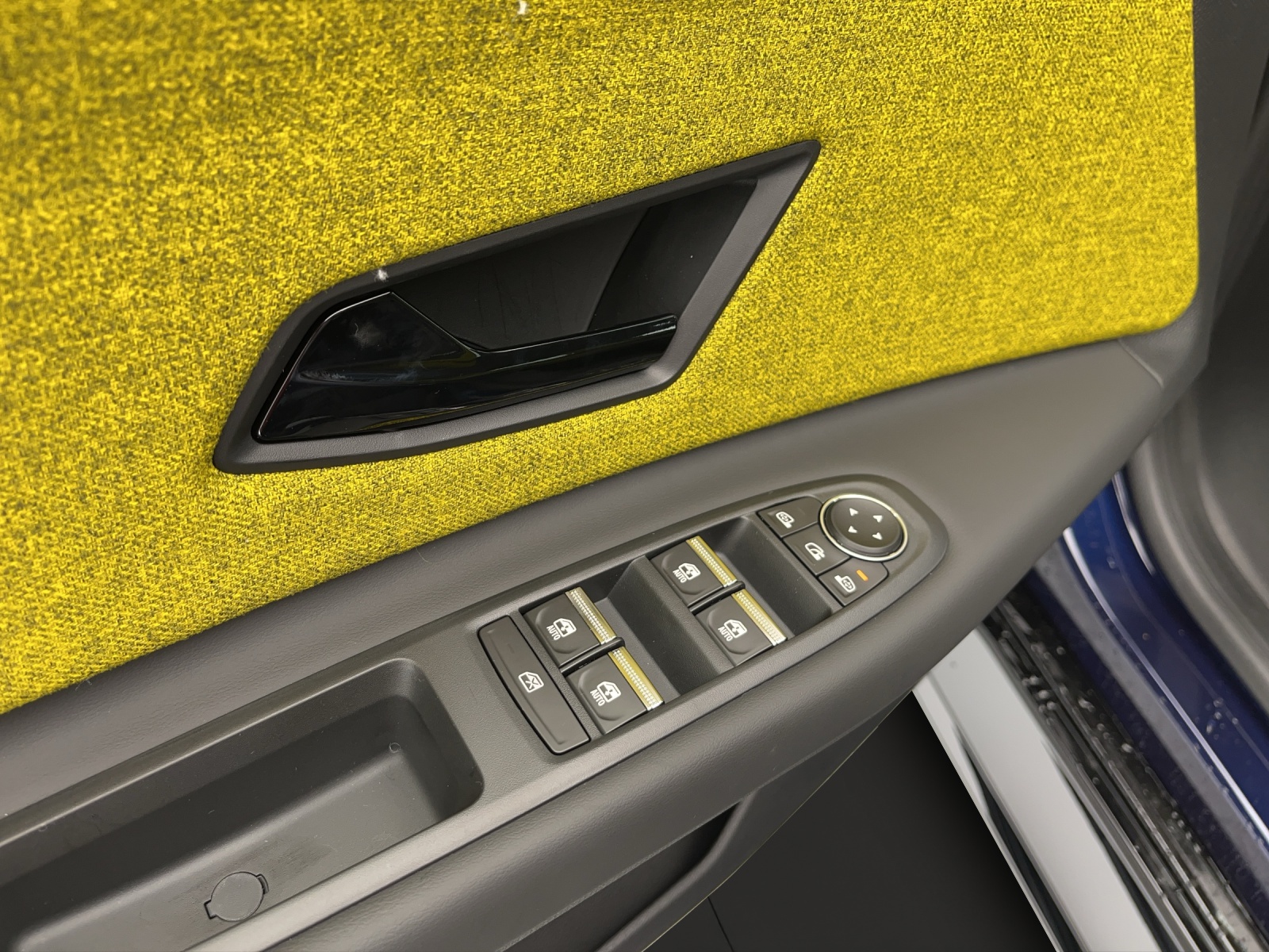 RENAULT R5 E-Tech Comfort Range iconic five-image-12