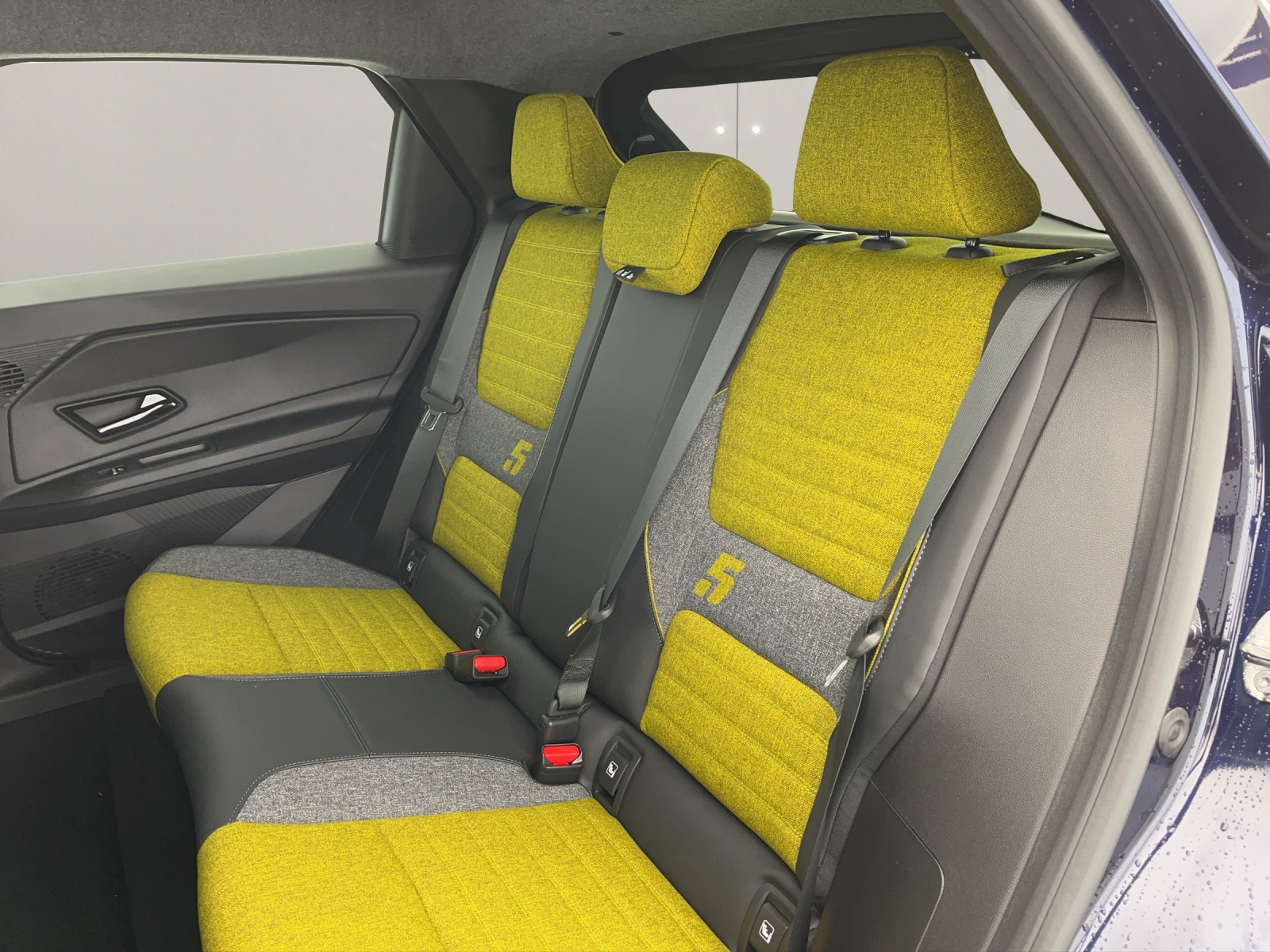 RENAULT R5 E-Tech Comfort Range iconic five-image-16