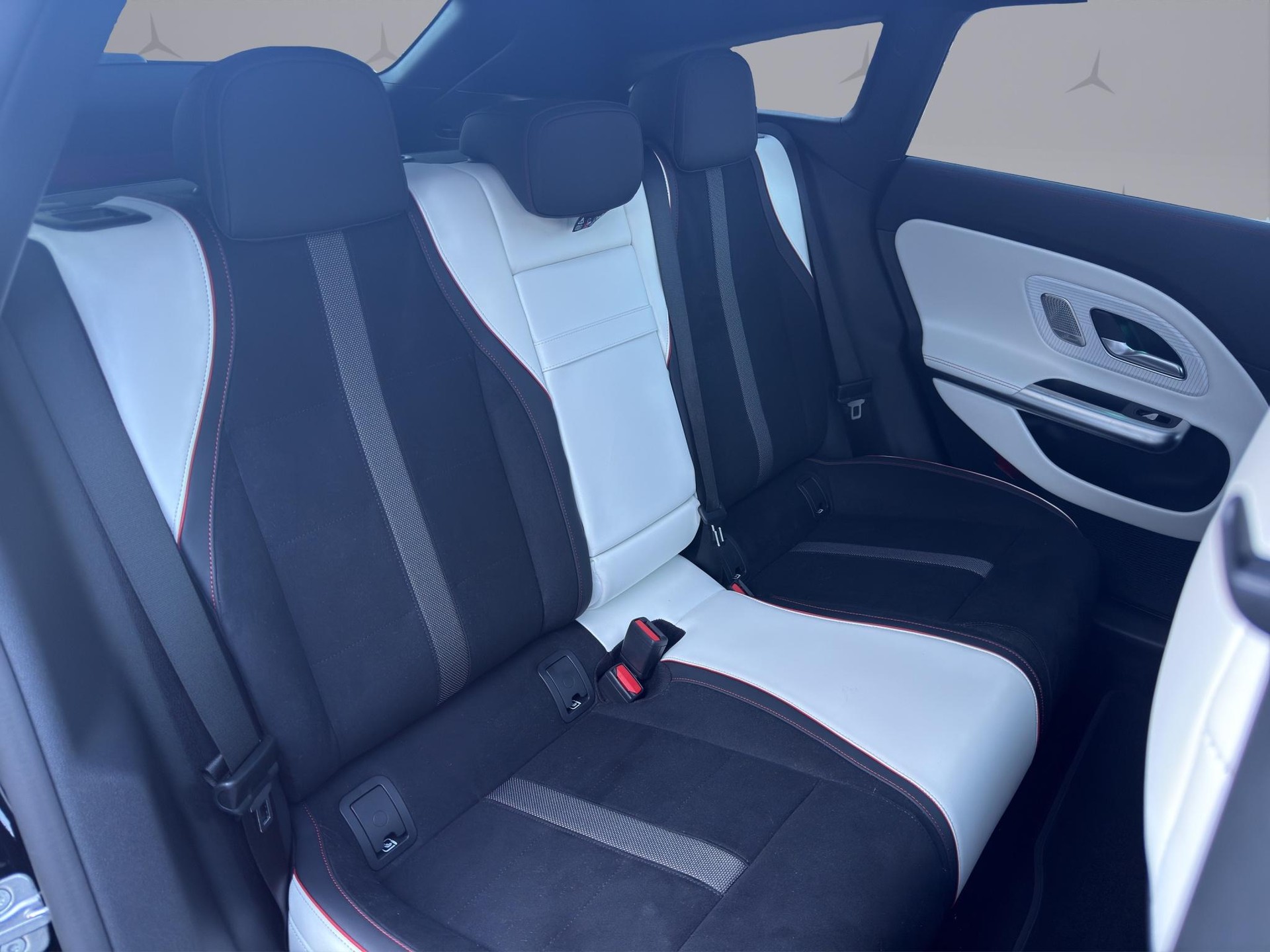 MERCEDES-BENZ CLA-Klasse X174 Shooting Brake CLA 350 4matic-image-16