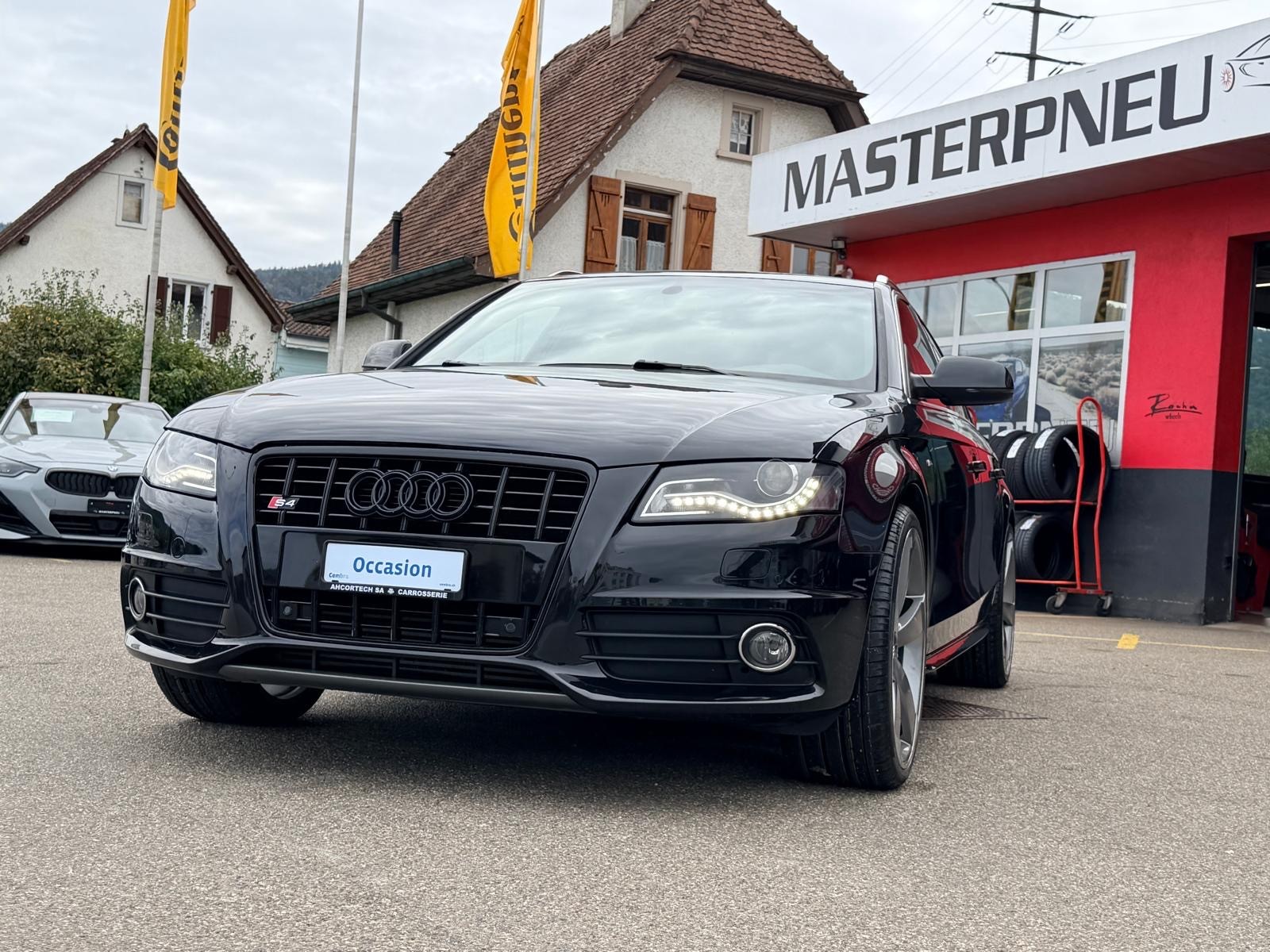 AUDI A4 Avant 2.0 TFSI quattro S-tronic-image-2