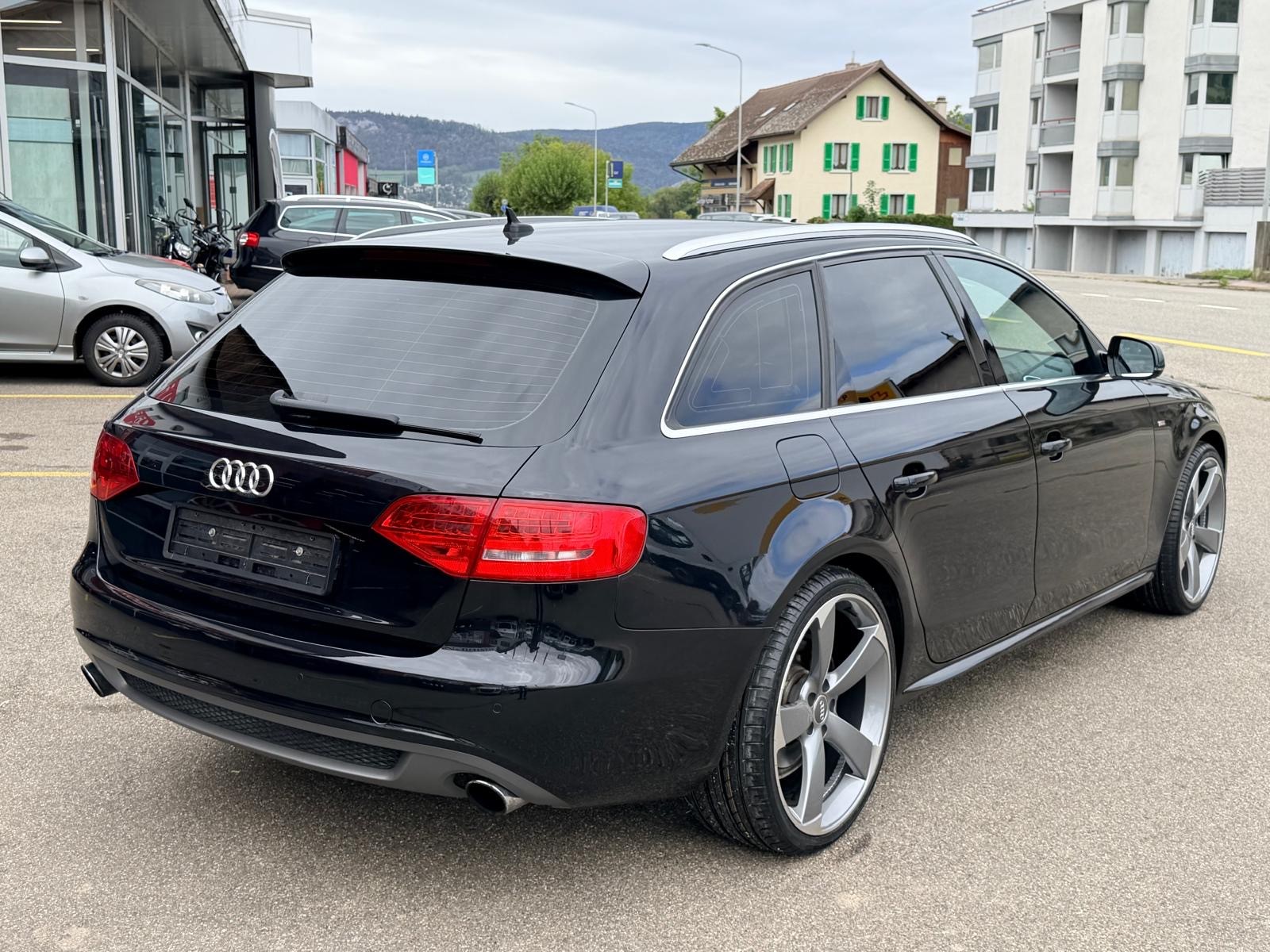 AUDI A4 Avant 2.0 TFSI quattro S-tronic-image-5