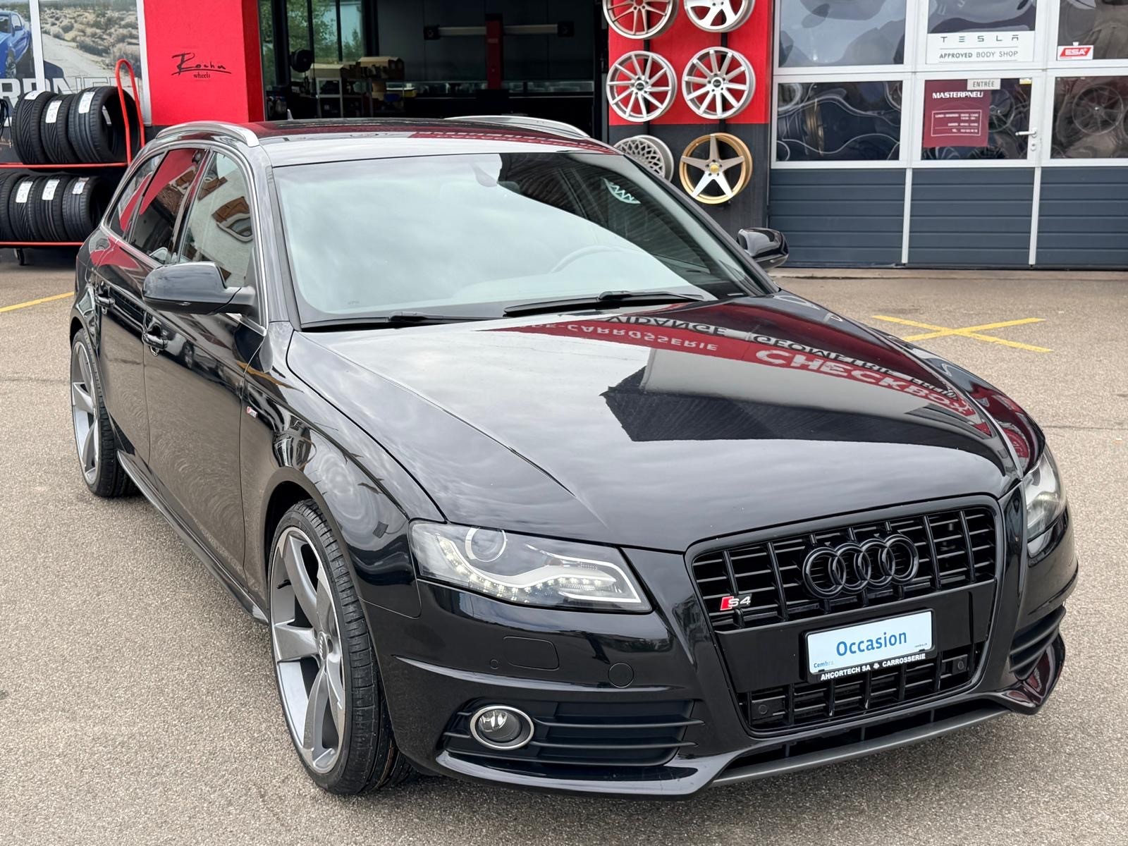 AUDI A4 Avant 2.0 TFSI quattro S-tronic-image-3