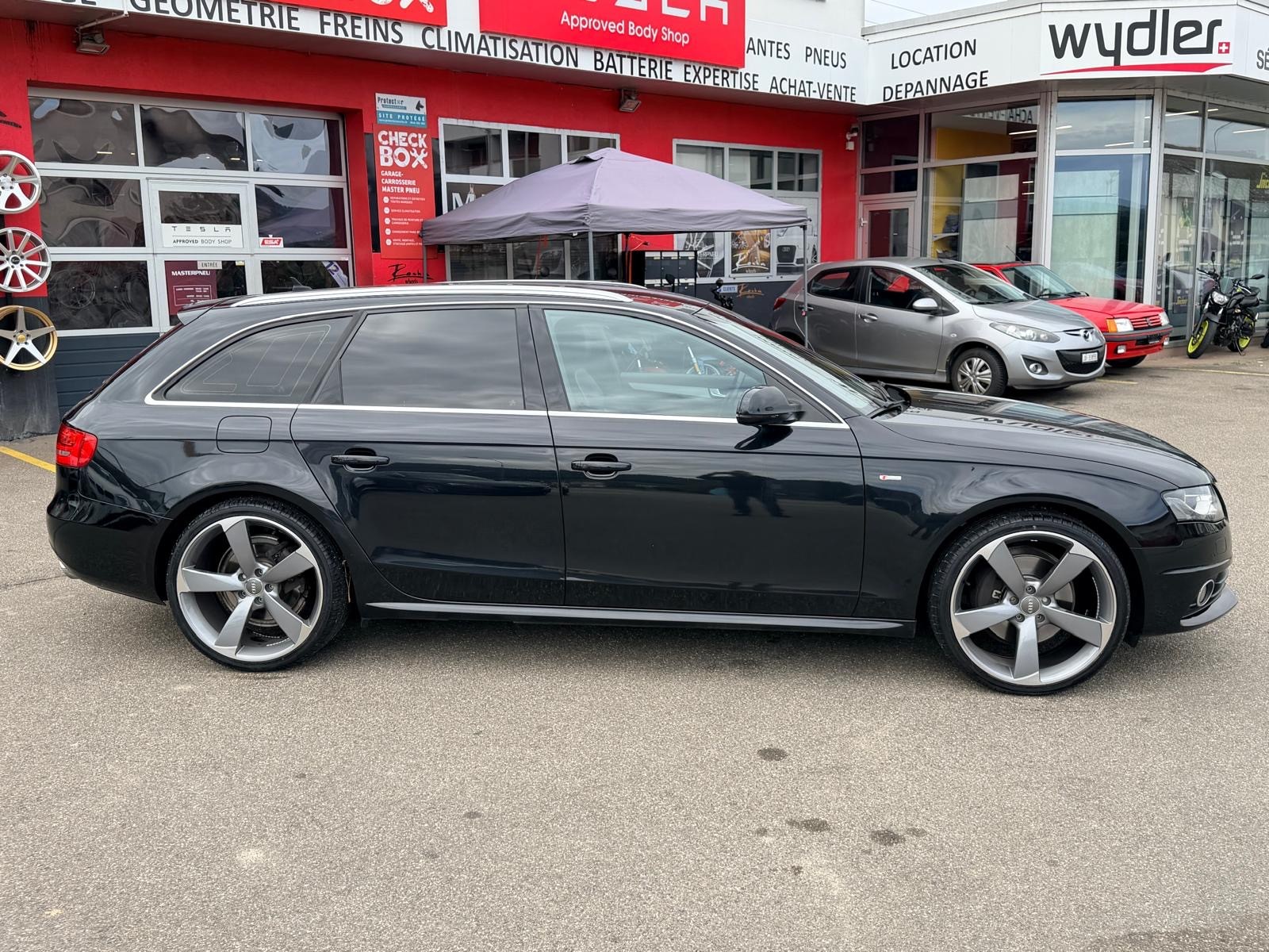 AUDI A4 Avant 2.0 TFSI quattro S-tronic-image-4