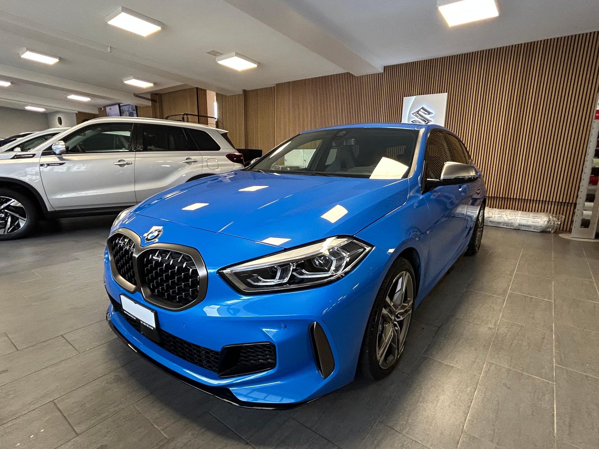 BMW 1er Reihe F40 M135i xDrive-image-3