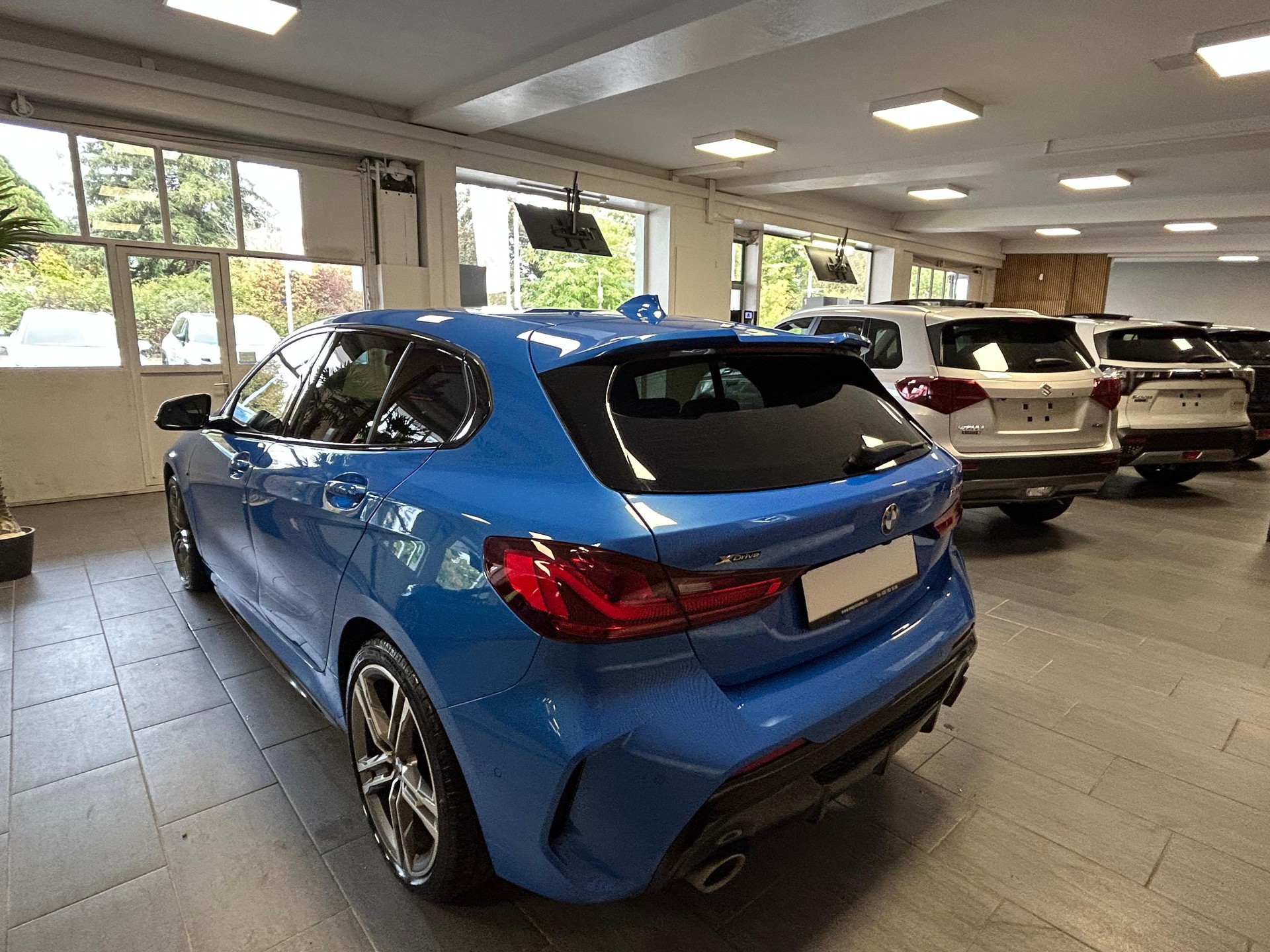 BMW 1er Reihe F40 M135i xDrive-image-4