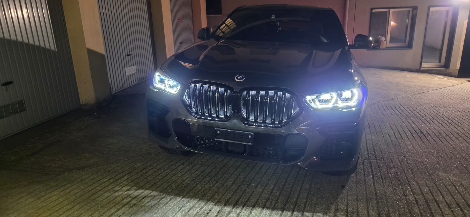 BMW 40i xDrive-image-3