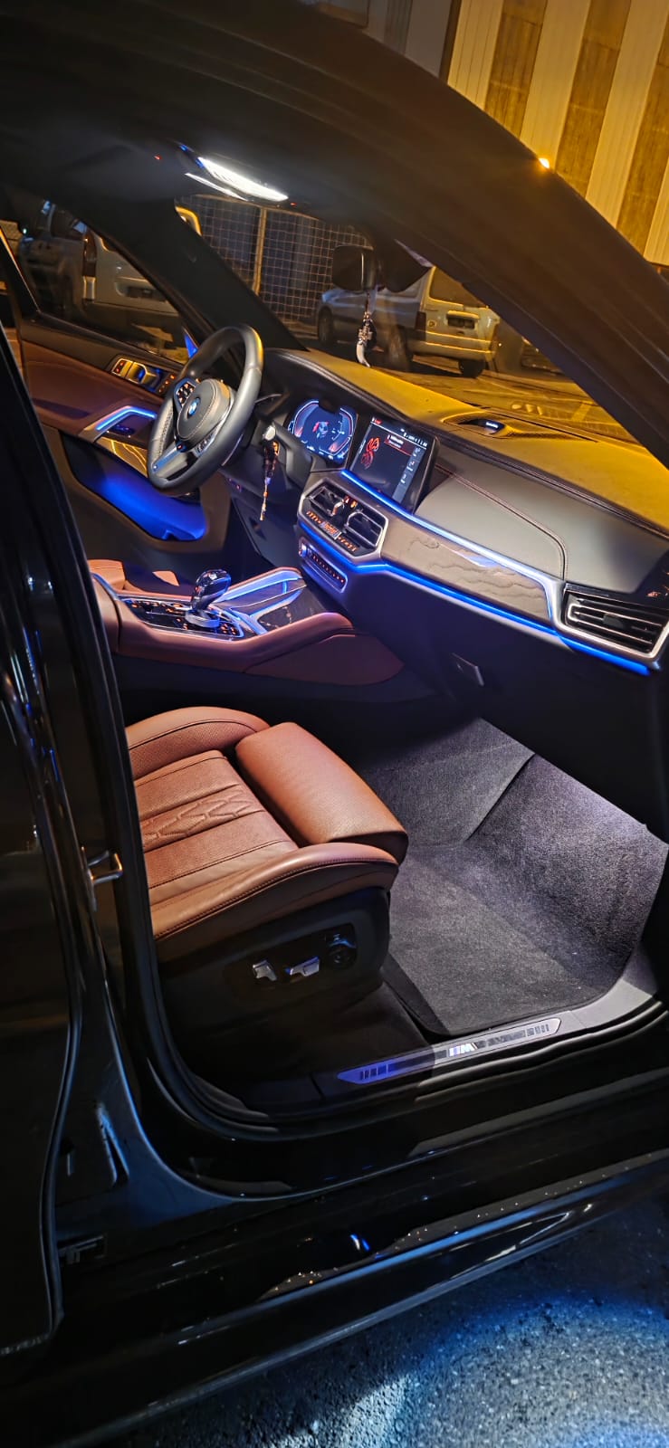 BMW 40i xDrive-image-2