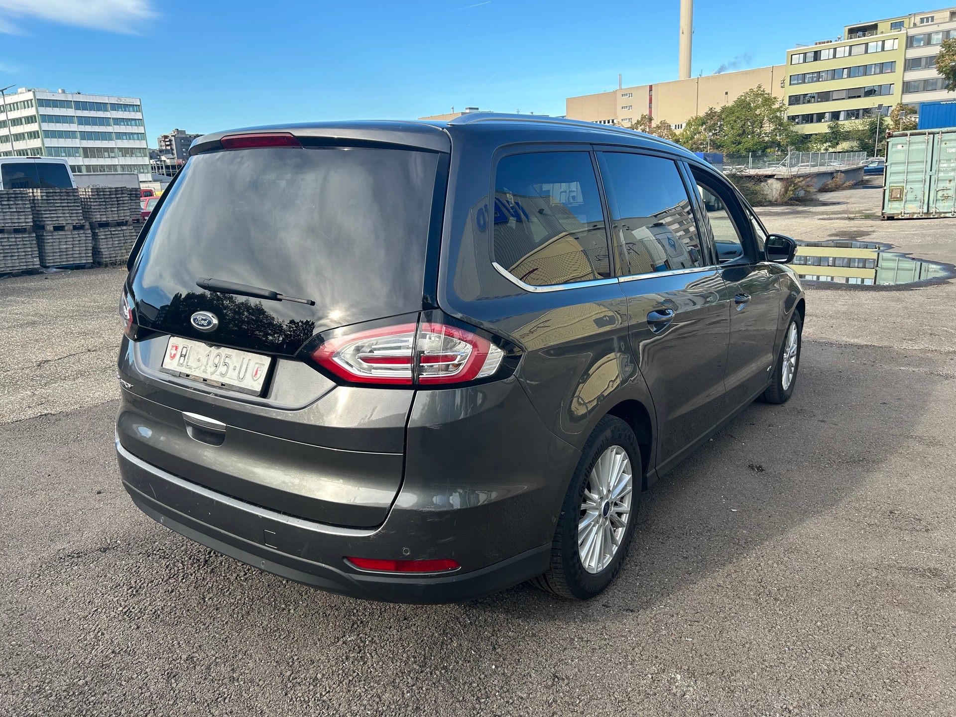 FORD Galaxy 2.0 TDCi Titanium AWD PowerShift-image-3