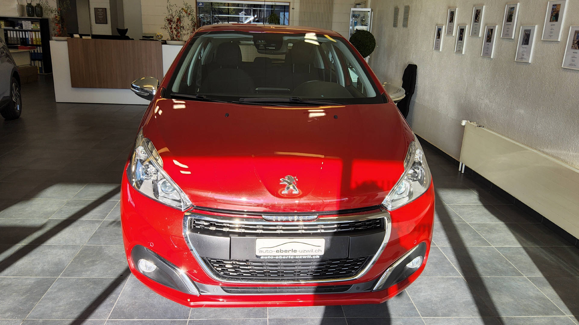 PEUGEOT 208 1.2 PureTech Allure S/S-image-26