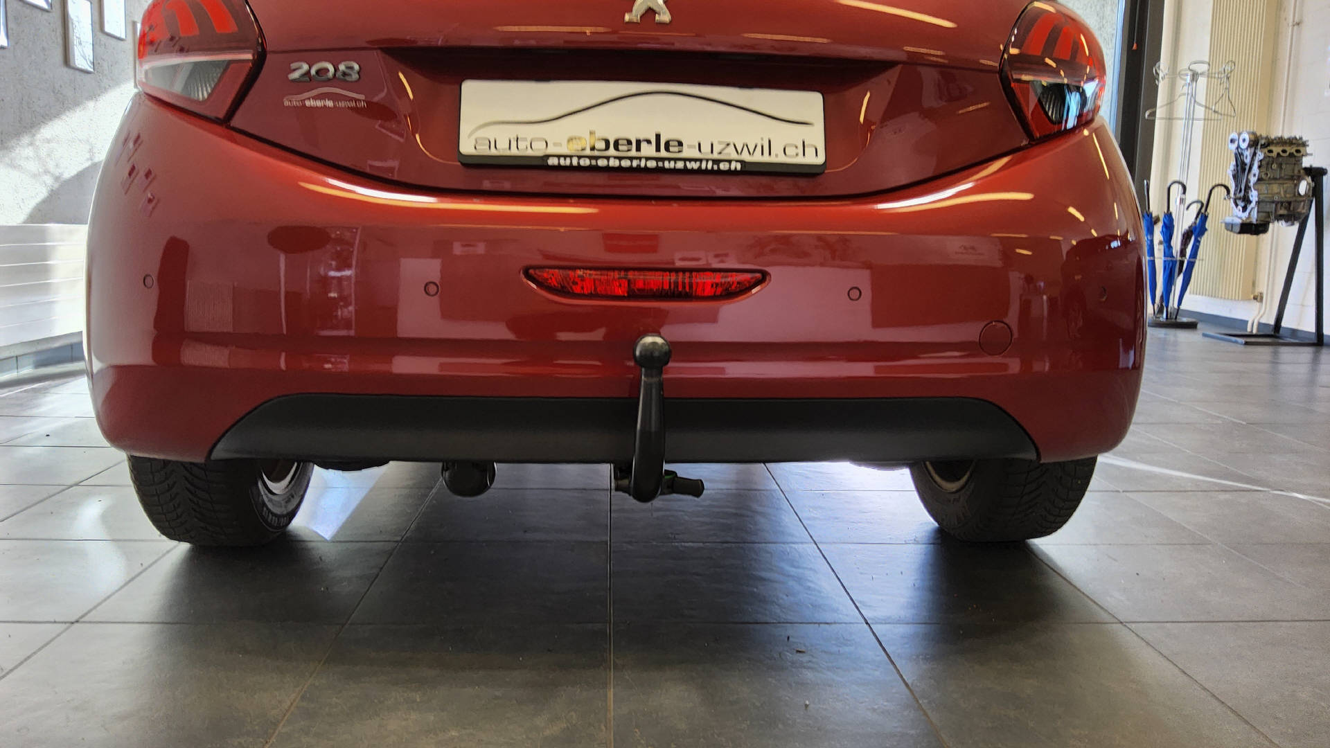 PEUGEOT 208 1.2 PureTech Allure S/S-image-28