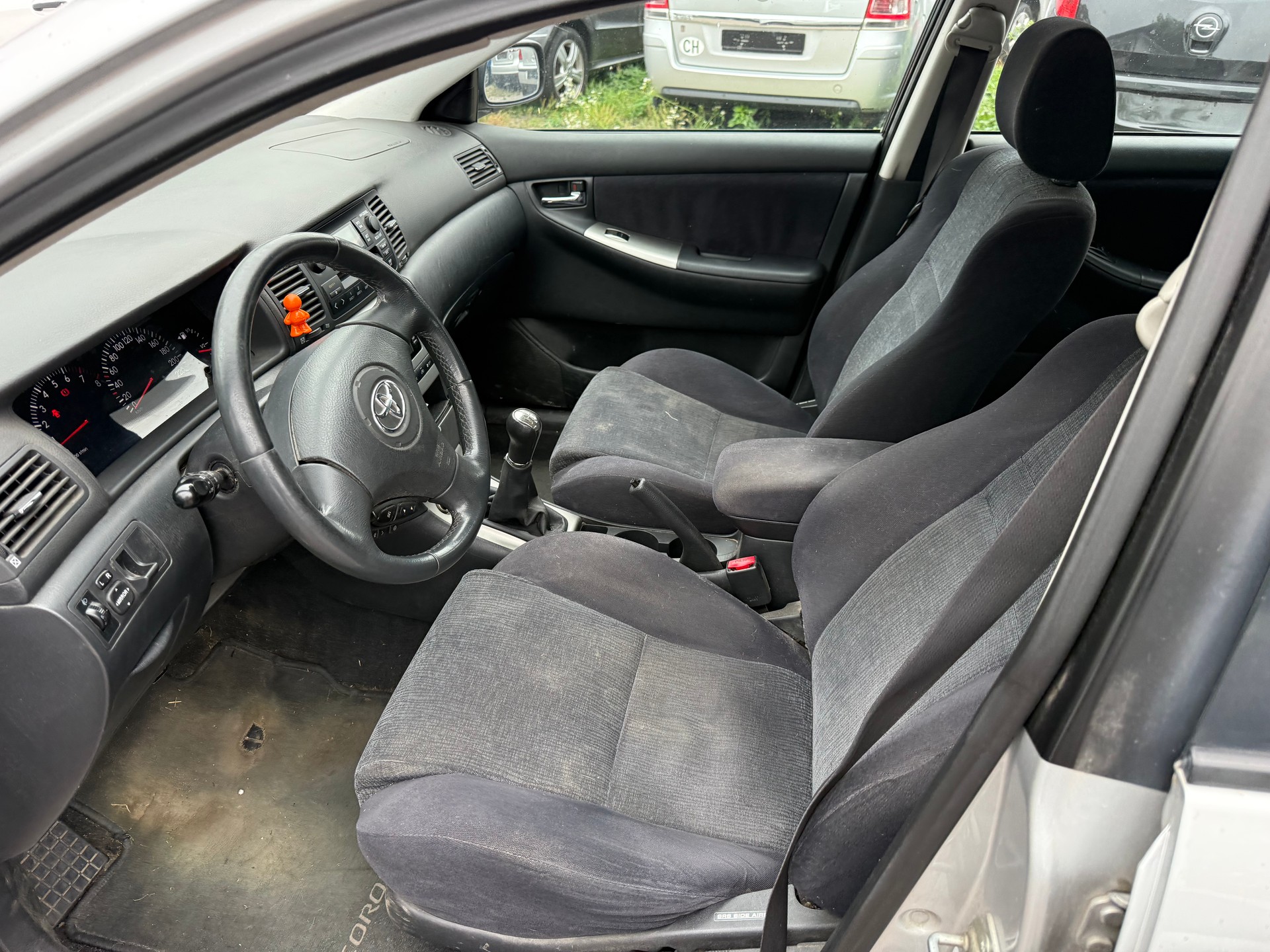 TOYOTA Corolla 1.6 Linea Sol-image-9