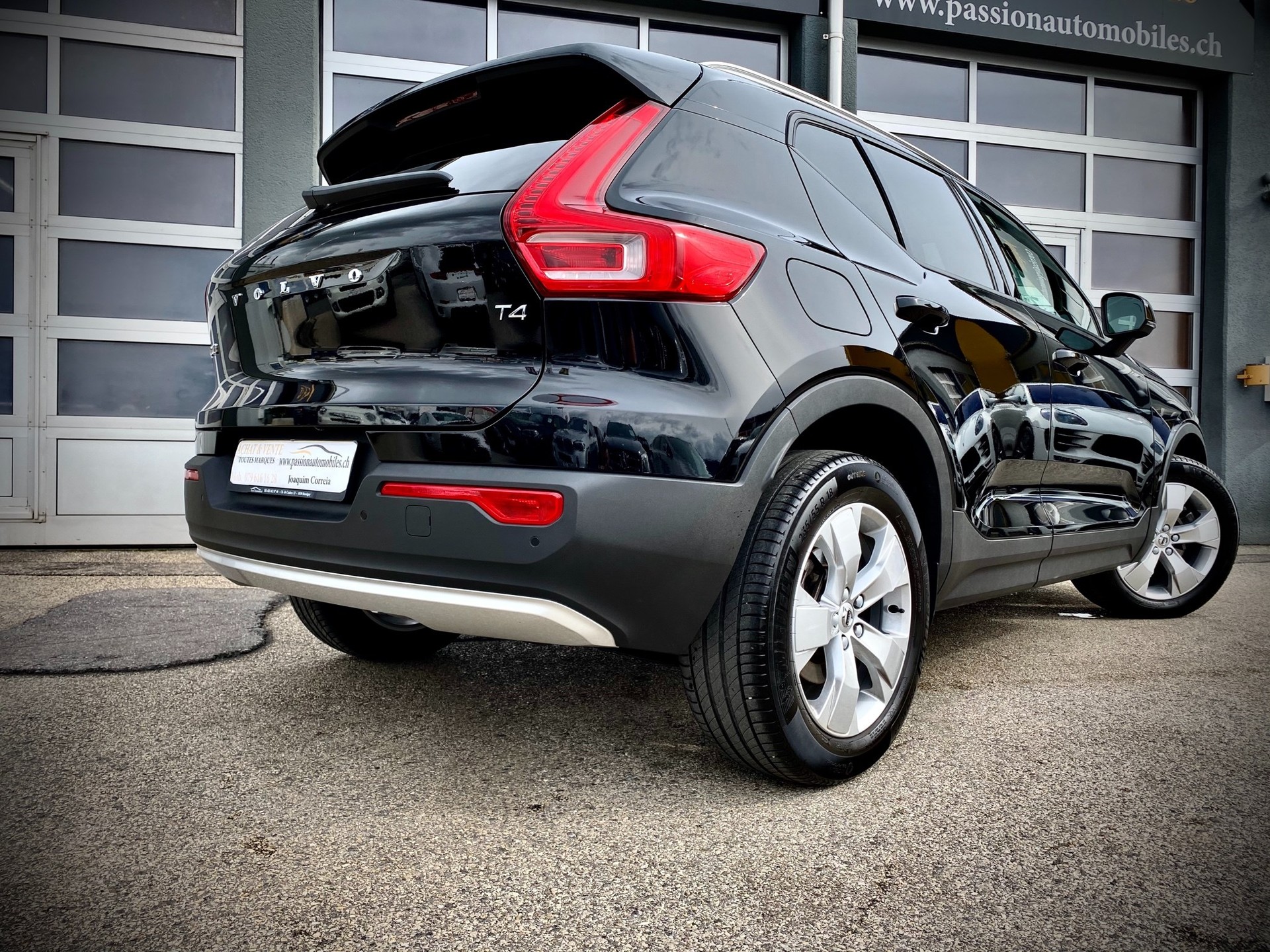 VOLVO XC40 T4 Momentum Geartronic - Véhicule Suisse (CH)-image-5