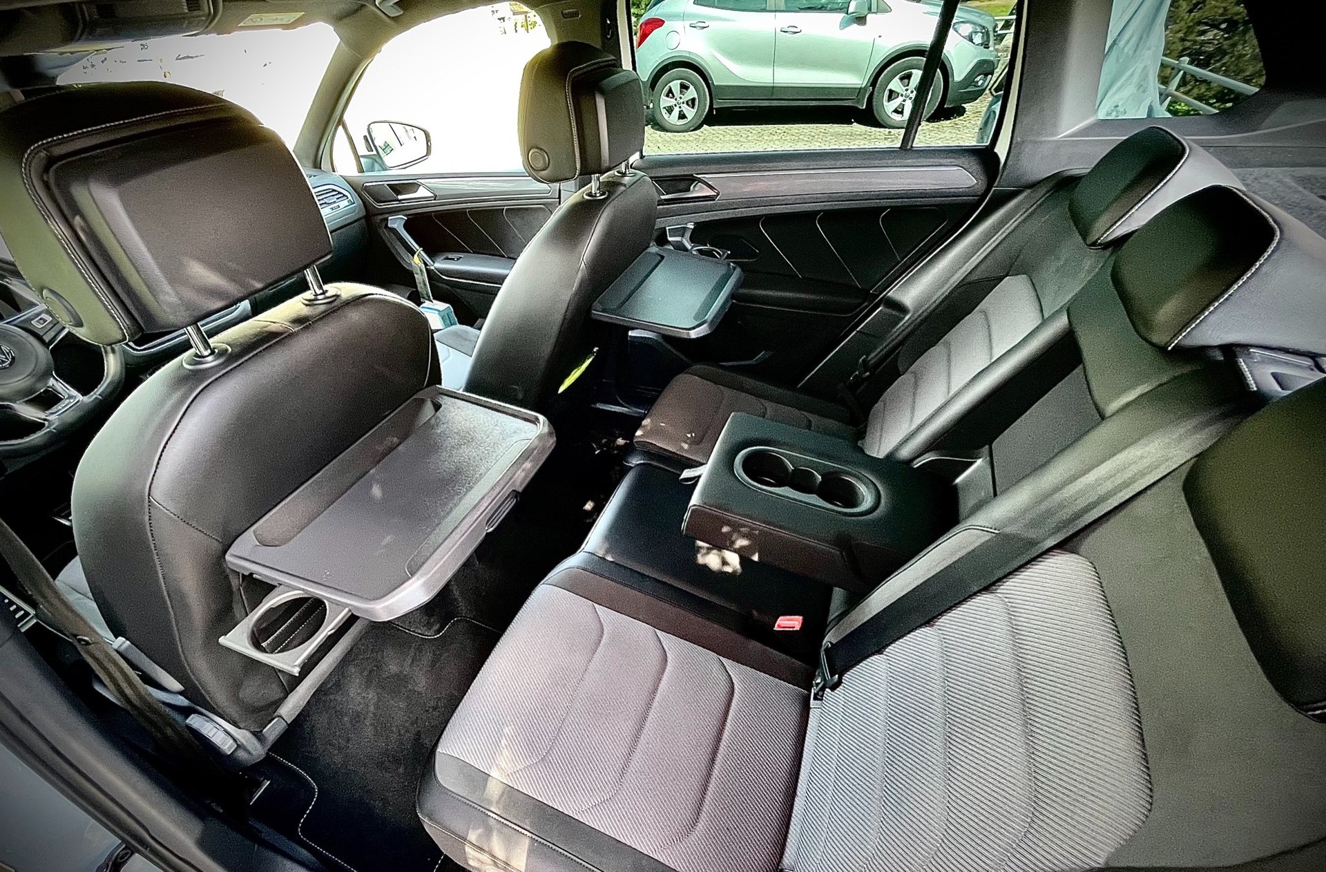 VW Tiguan 2.0 TDI SCR Highline 4Motion DSG-image-12