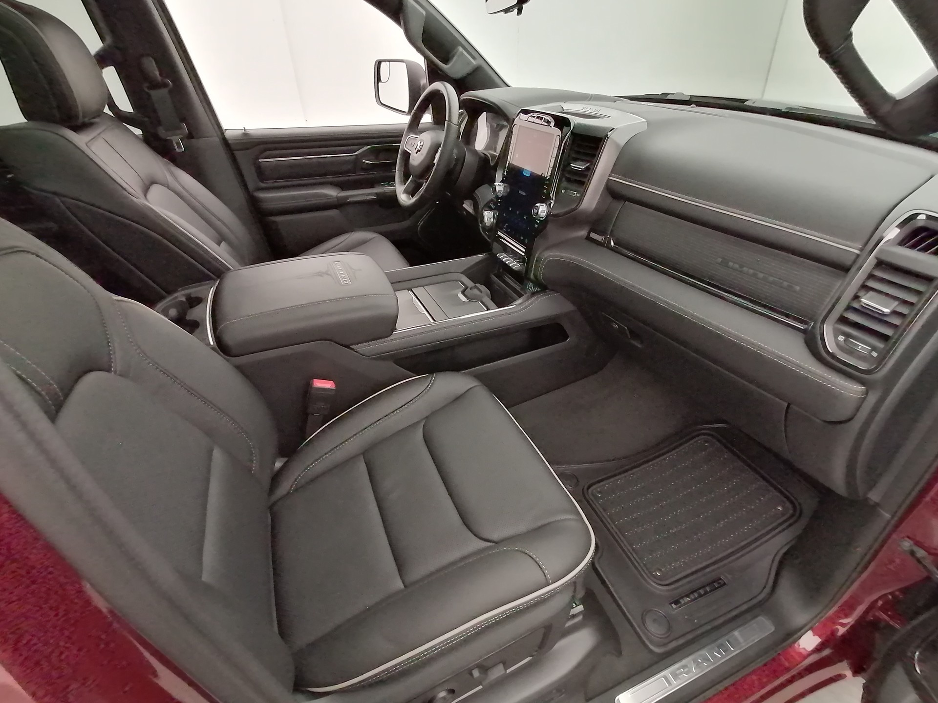 DODGE Ram 1500 5.7 V8 Limited Crew Cab-image-14