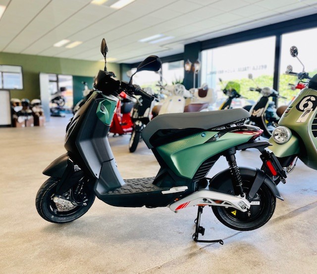 PIAGGIO Piaggio 1 Active 60km/h Full Electric-showroom-element-2