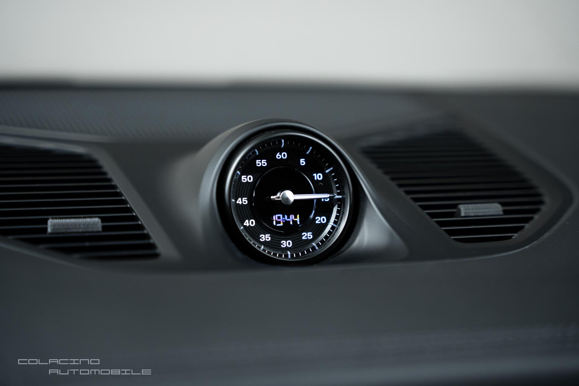 PORSCHE Cayenne S Tiptronic-image-31