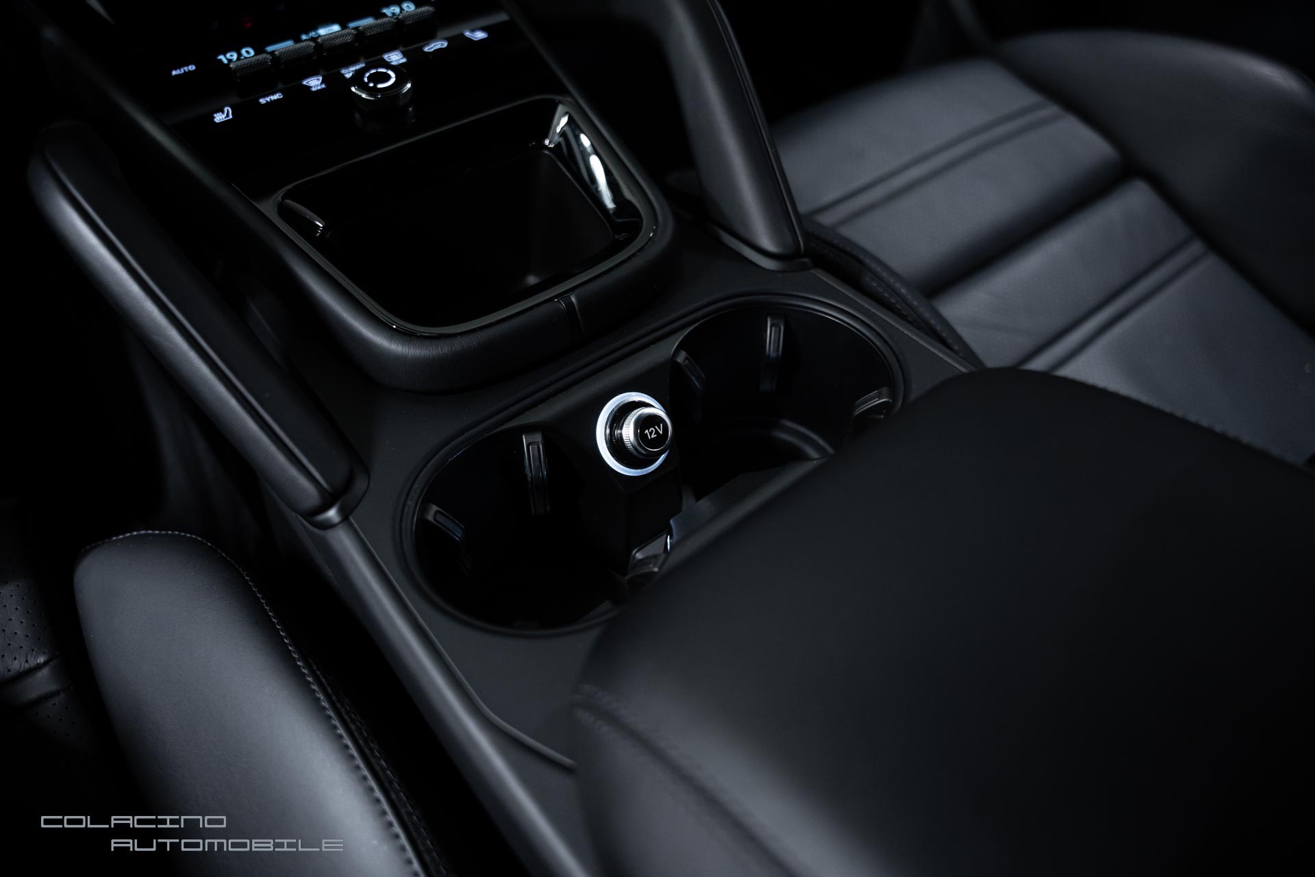 PORSCHE Cayenne S Tiptronic-image-28
