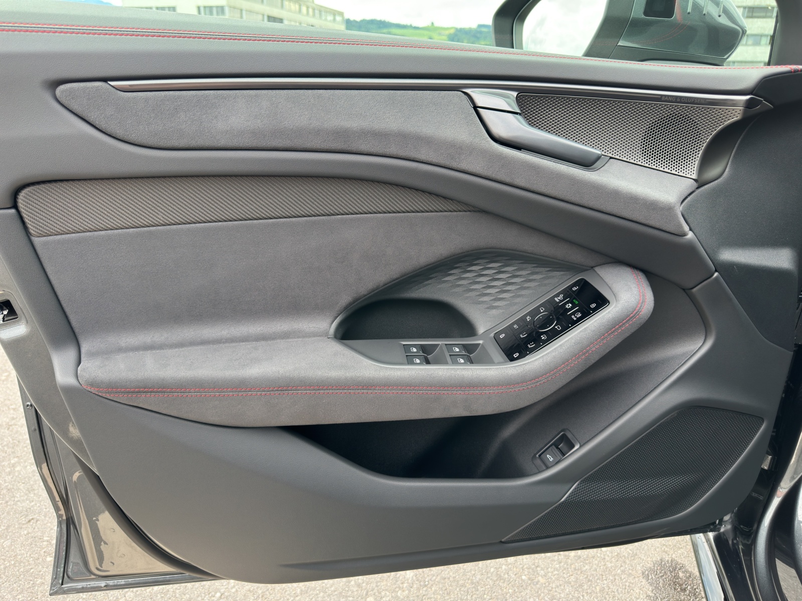 AUDI A6 Avant TFSI quattro 270 kW S tronic-image-19