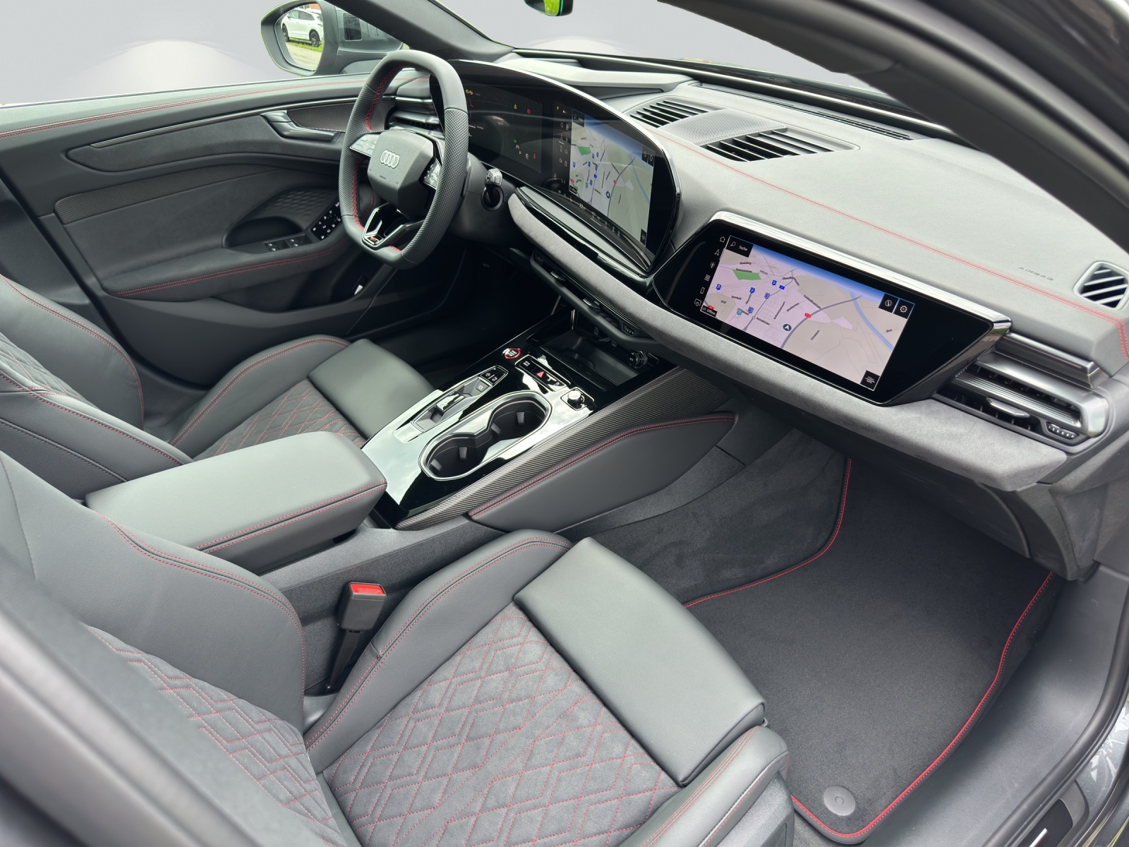 AUDI A6 Avant TFSI quattro 270 kW S tronic-image-7