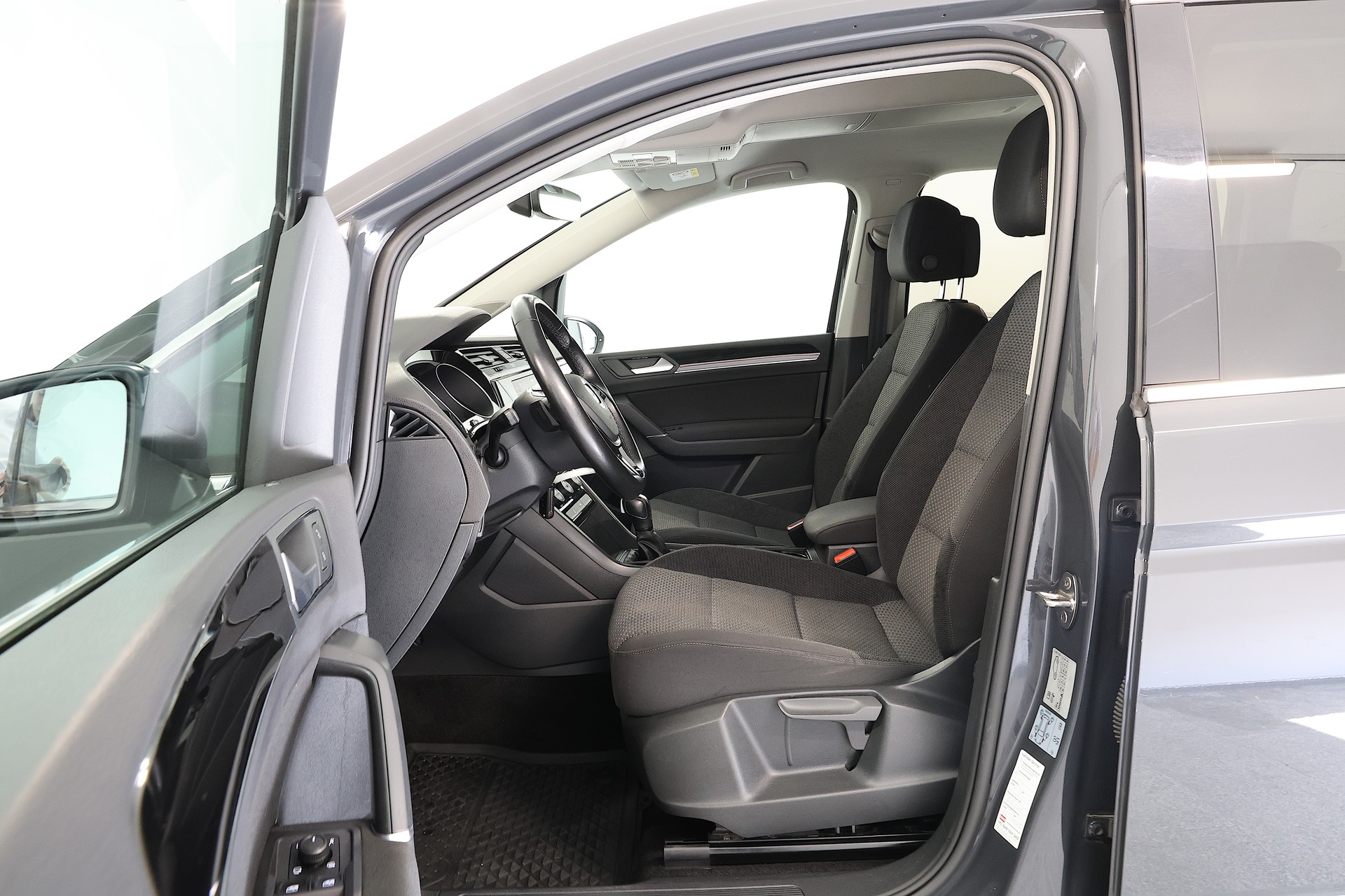 VW Touran 2.0 TDI BlueMotion Technology Comfortline DSG-image-5