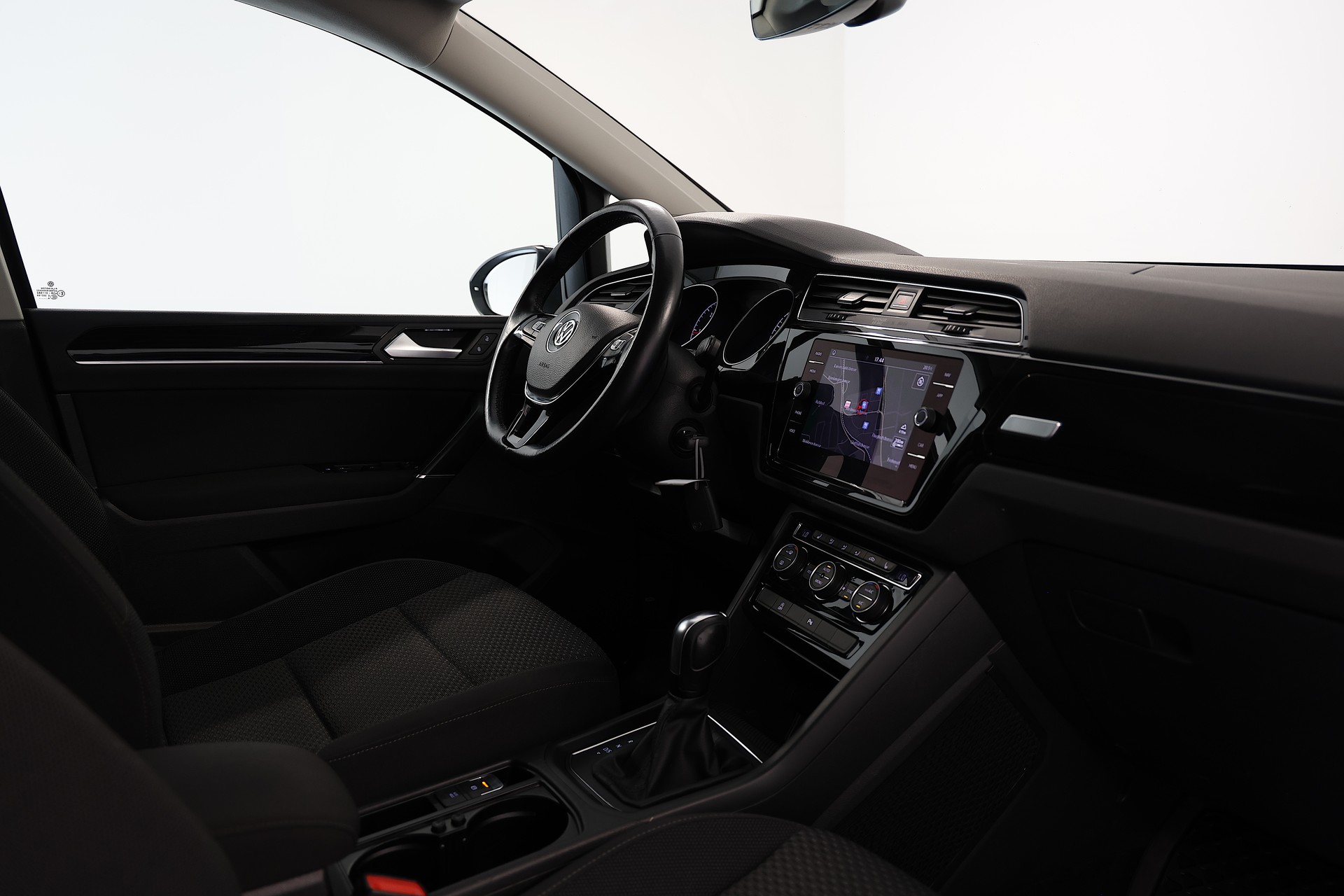 VW Touran 2.0 TDI BlueMotion Technology Comfortline DSG-image-12