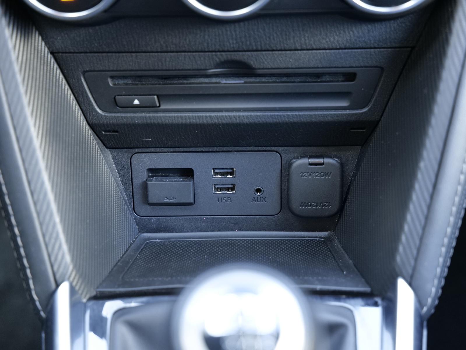 MAZDA 2 1.5 115 Revolution-image-25