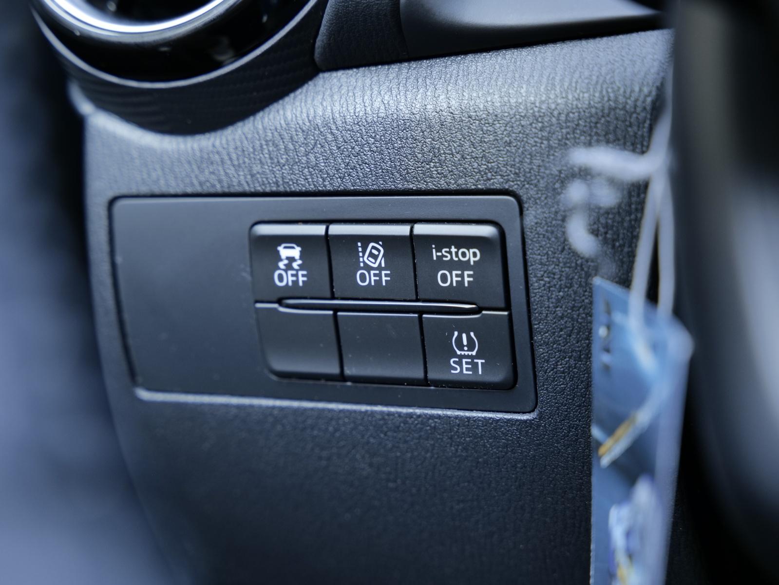 MAZDA 2 1.5 115 Revolution-image-22