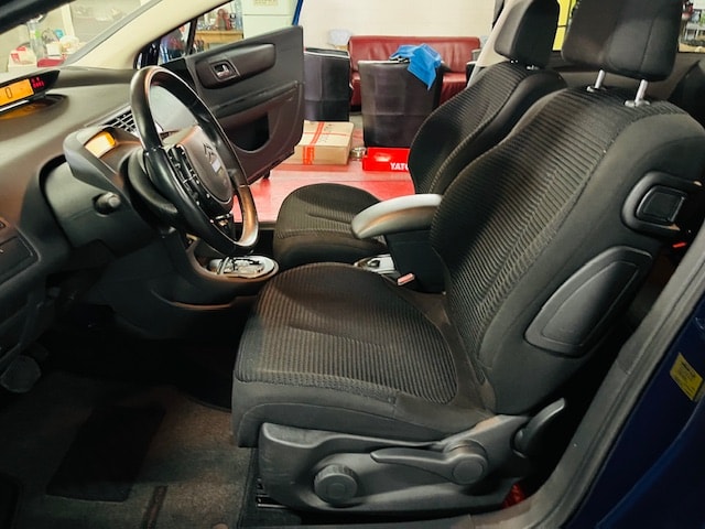 CITROEN C4 Coupé 1.6i 16V VTR-image-11