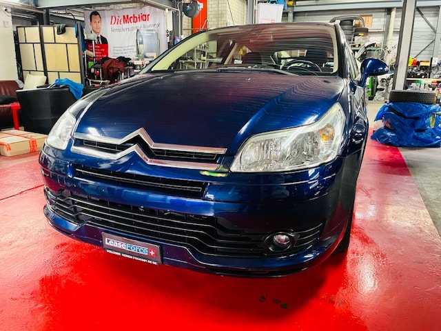 CITROEN C4 Coupé 1.6i 16V VTR-image-0