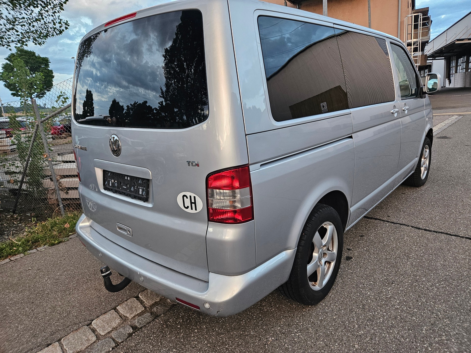 VW T5 Caravelle Comfort 2.5 TDI PD-image-4